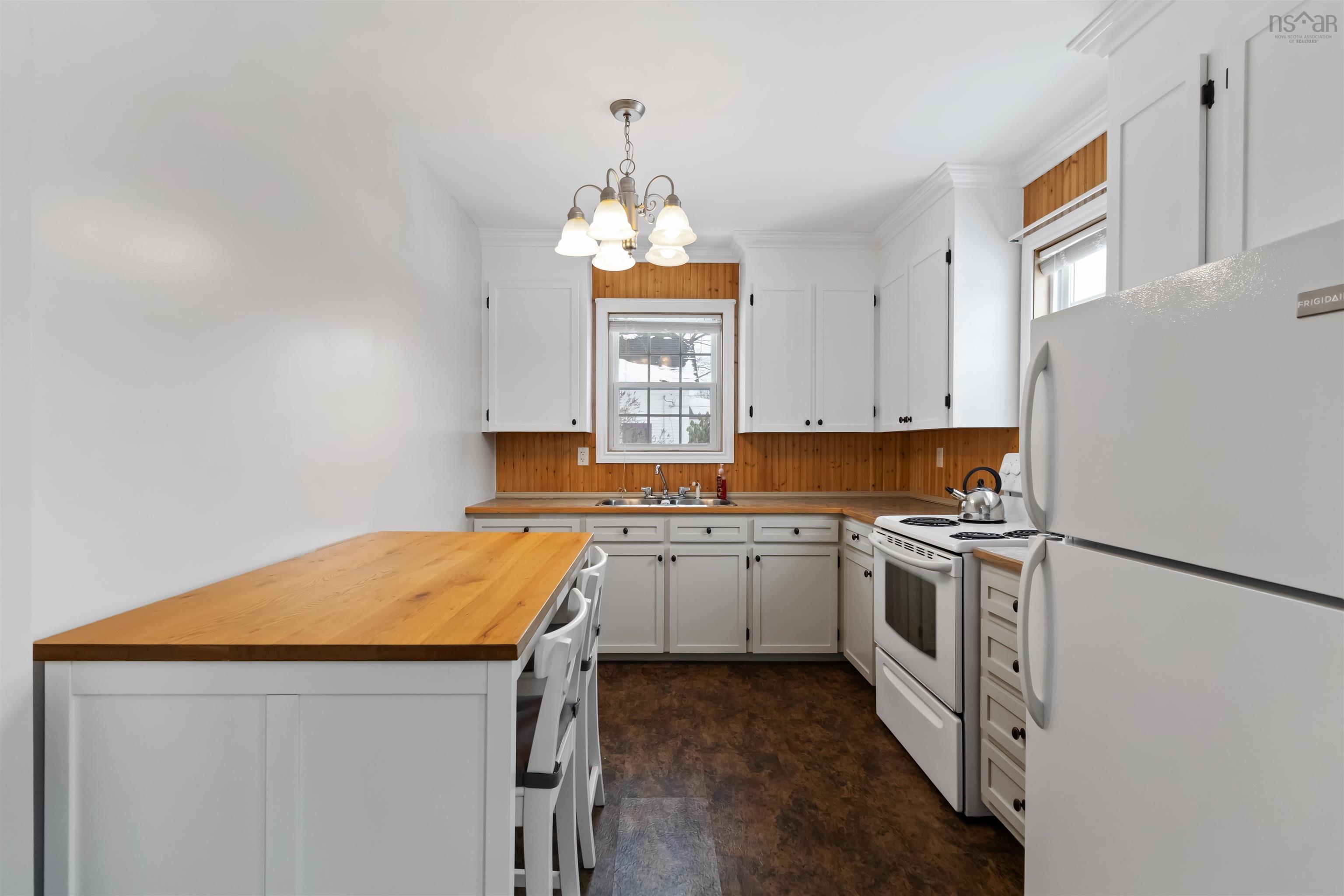 $325,000.00: 112 North Street, Bridgewater