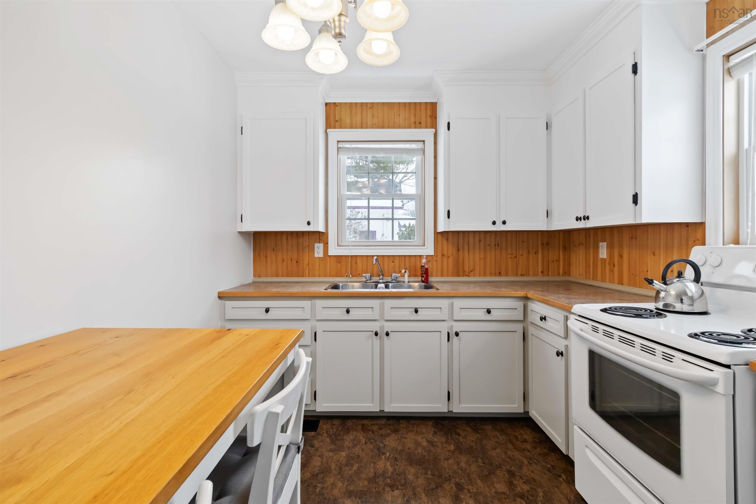 $325,000.00: 112 North Street, Bridgewater