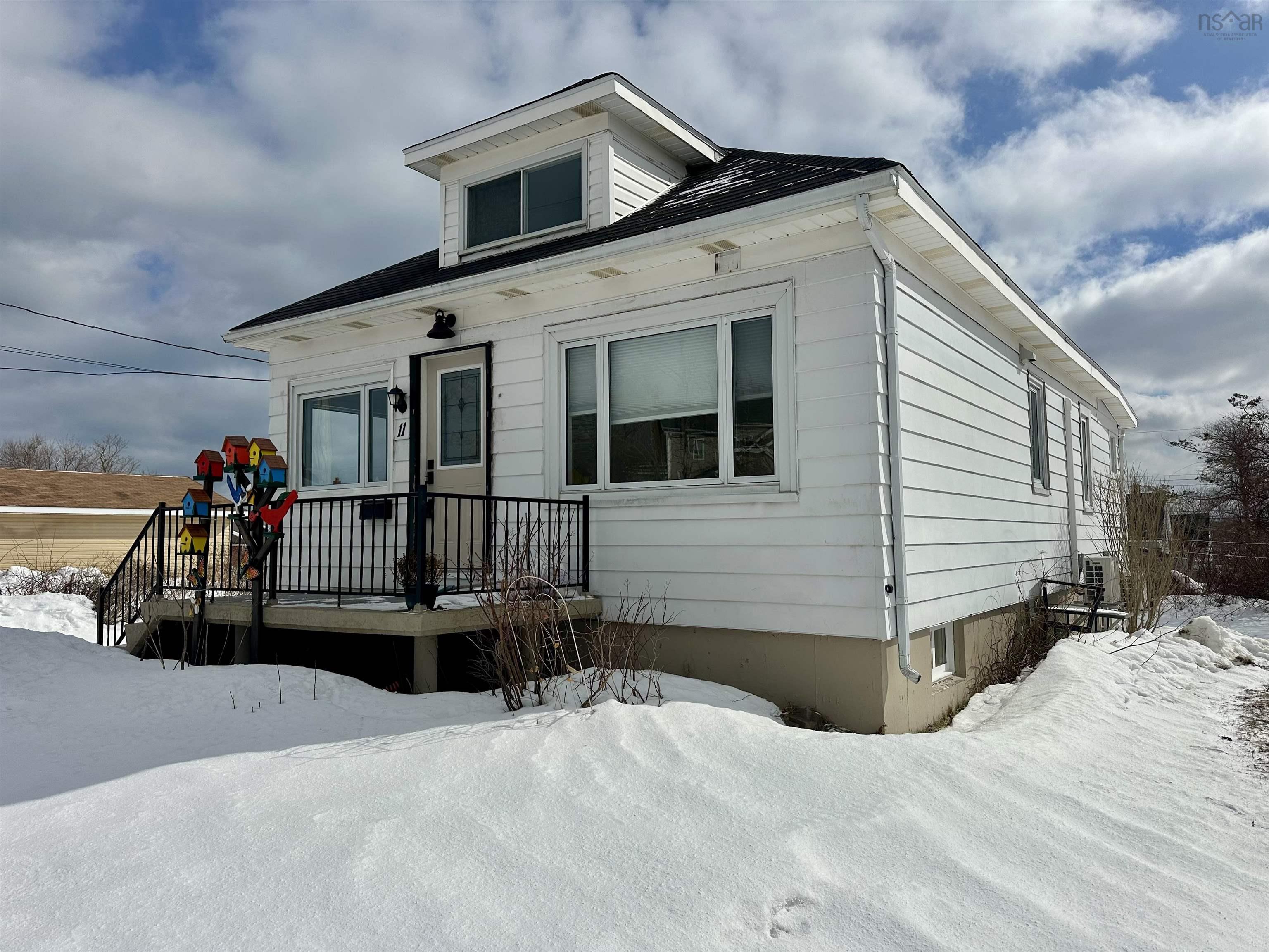 $249,900.00: 11 James Street, Glace Bay