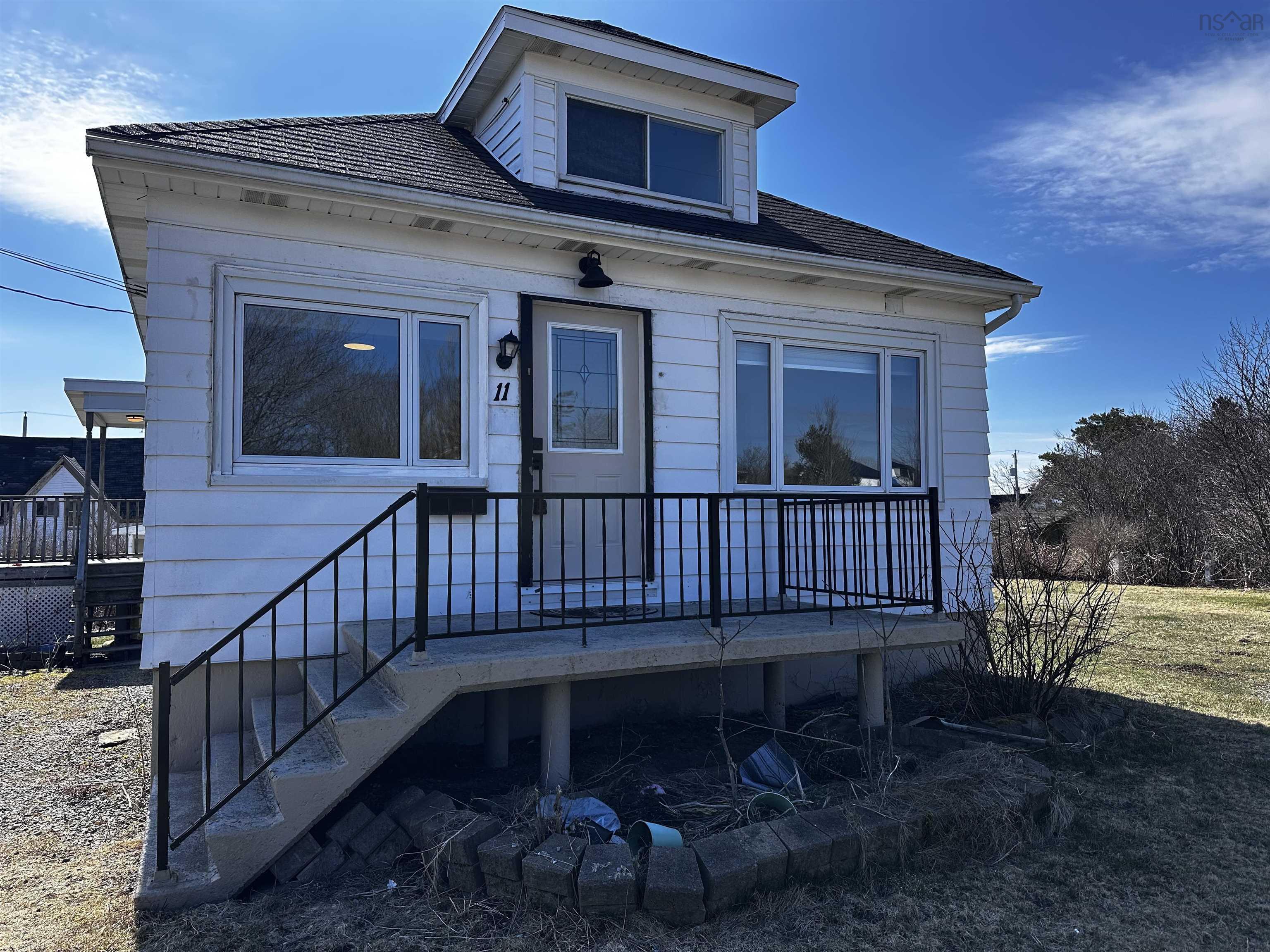 $249,900.00: 11 James Street, Glace Bay