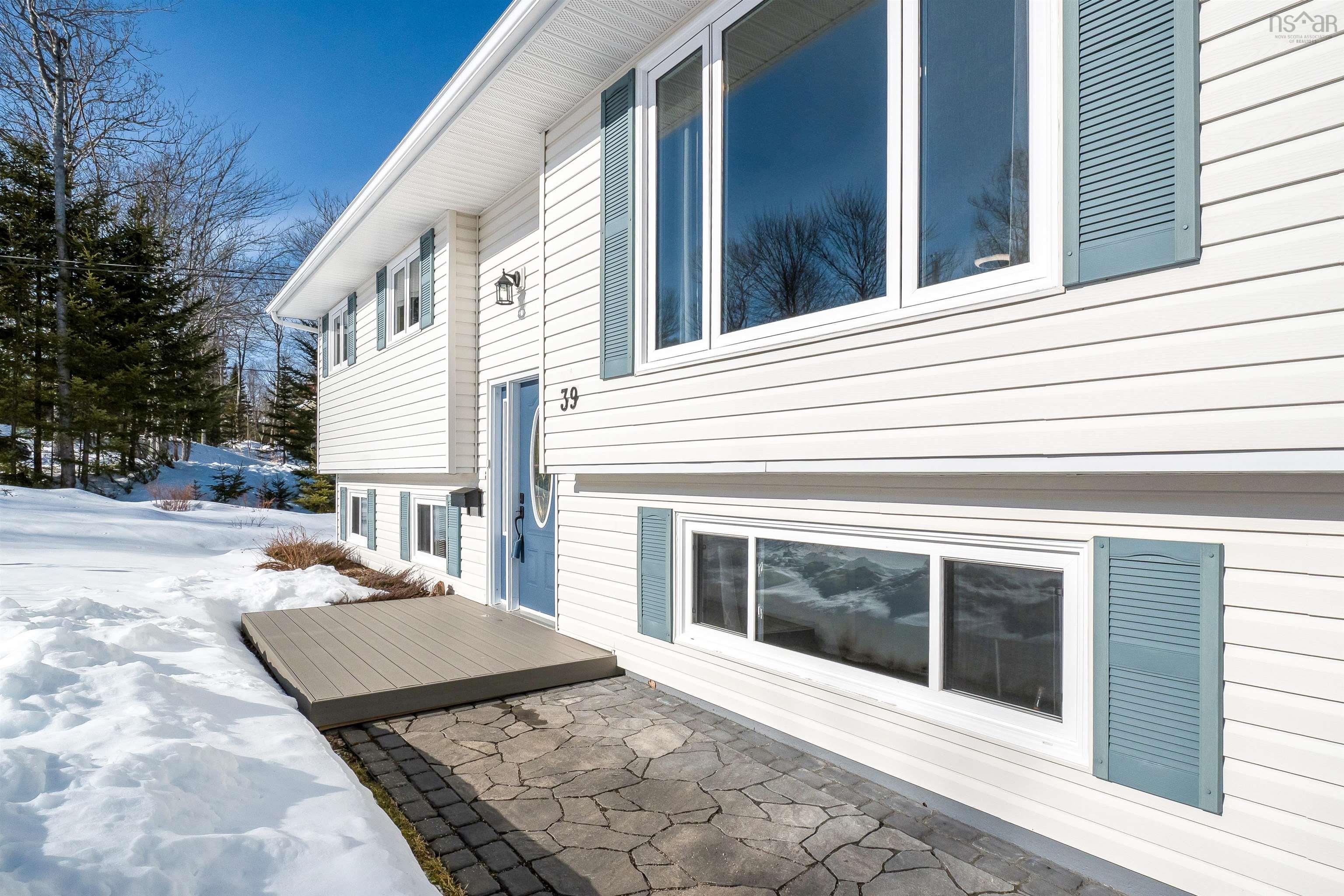 39 Franklyn Drive, Beaver Bank, NS (MLS 202603952)