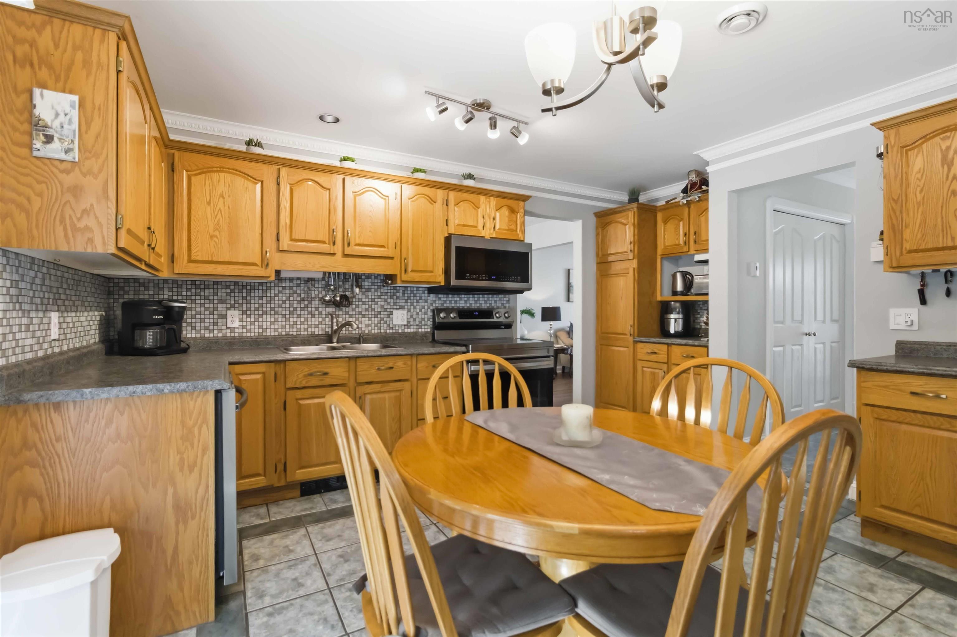 98 Portland Estates Blvd West Boulevard, Dartmouth, NS (MLS 202603967)