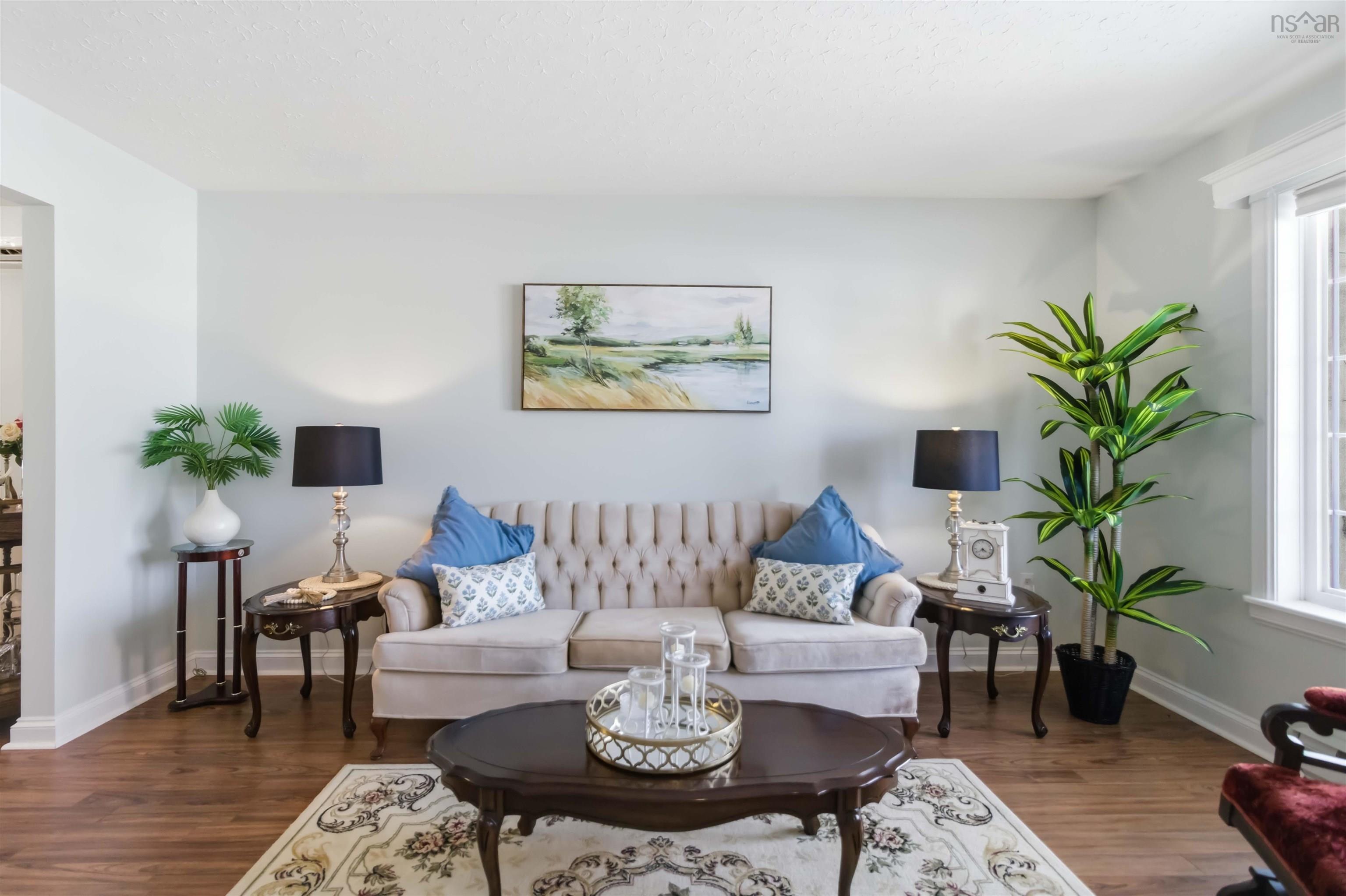 $764,900.00: 98 Portland Estates Blvd West Boulevard, Portland Hills