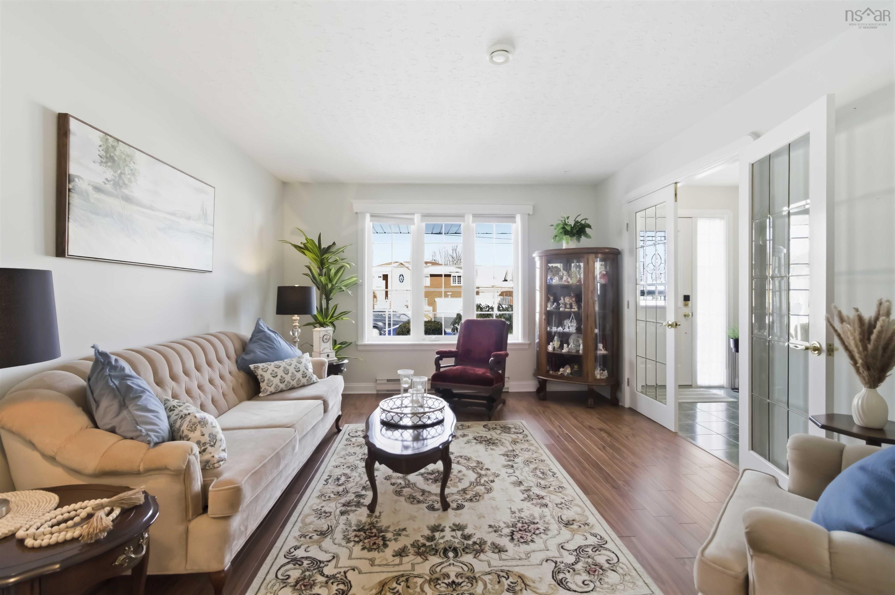 $764,900.00: 98 Portland Estates Blvd West Boulevard, Portland Hills