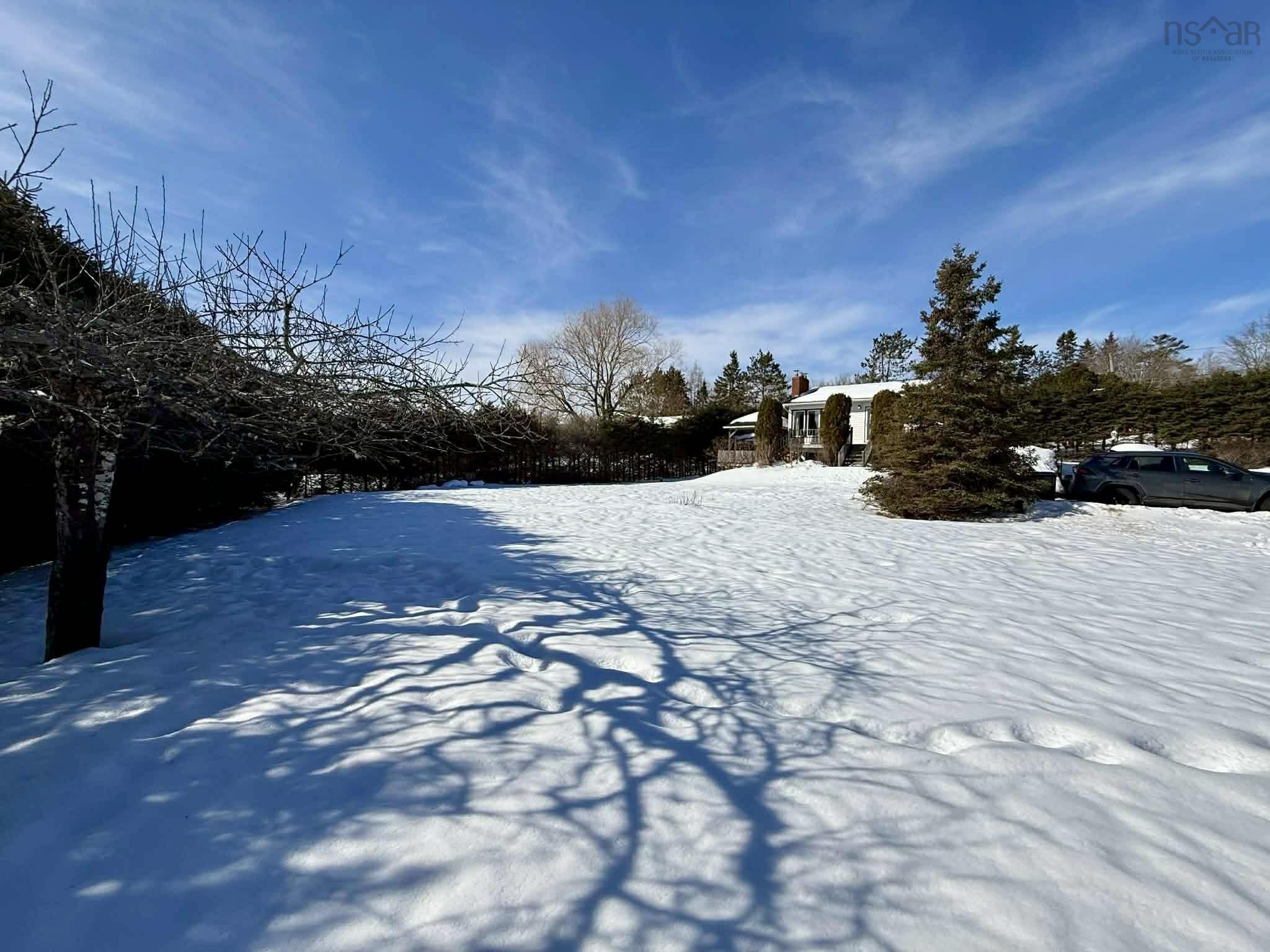 $392,500.00: 9 Crystal Lake Drive, Brookfield