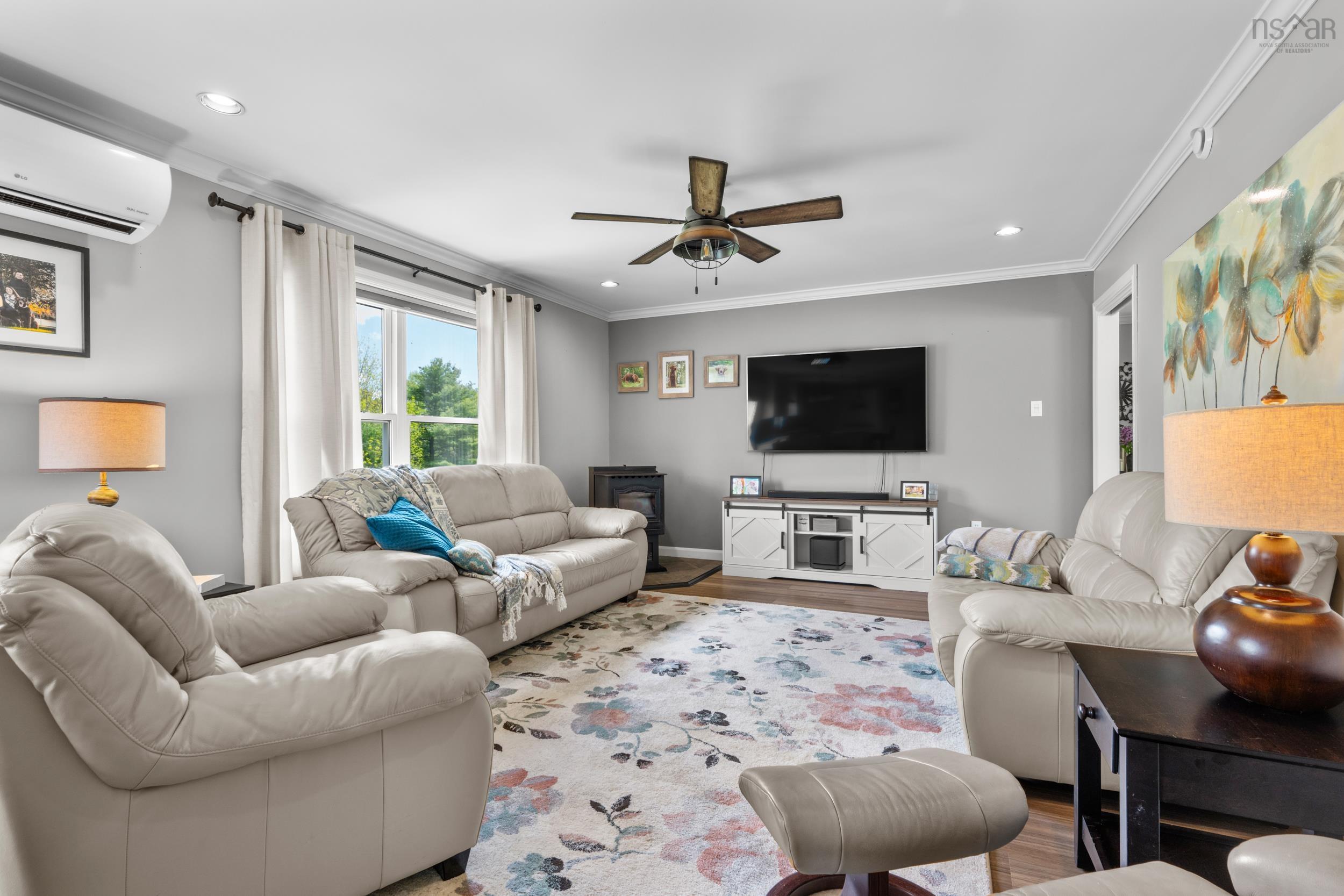 $785,000.00: 102 Harold Silver Road, Lower Northfield