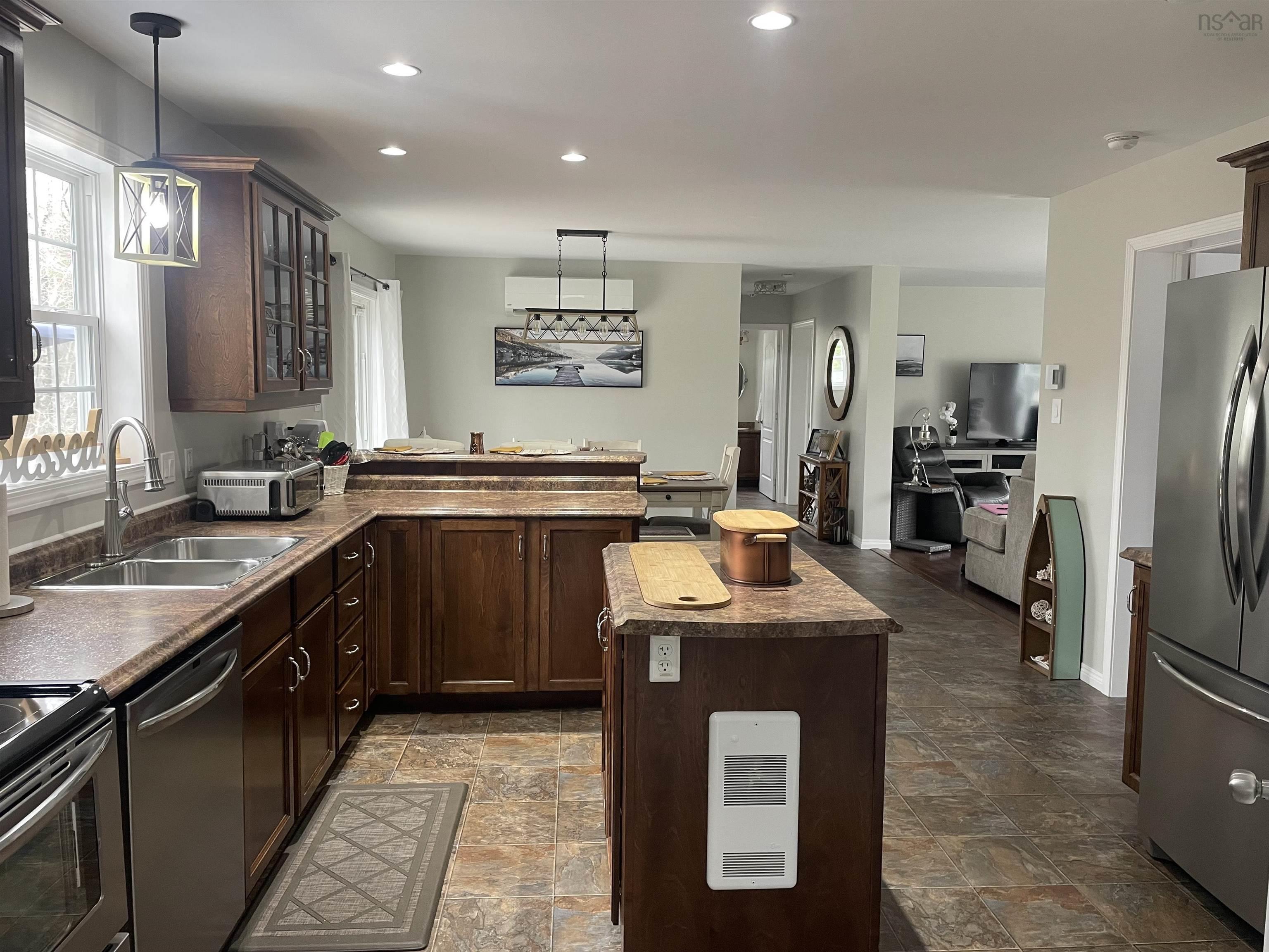 $325,000.00: 1599 Lake Road, Sandy Point