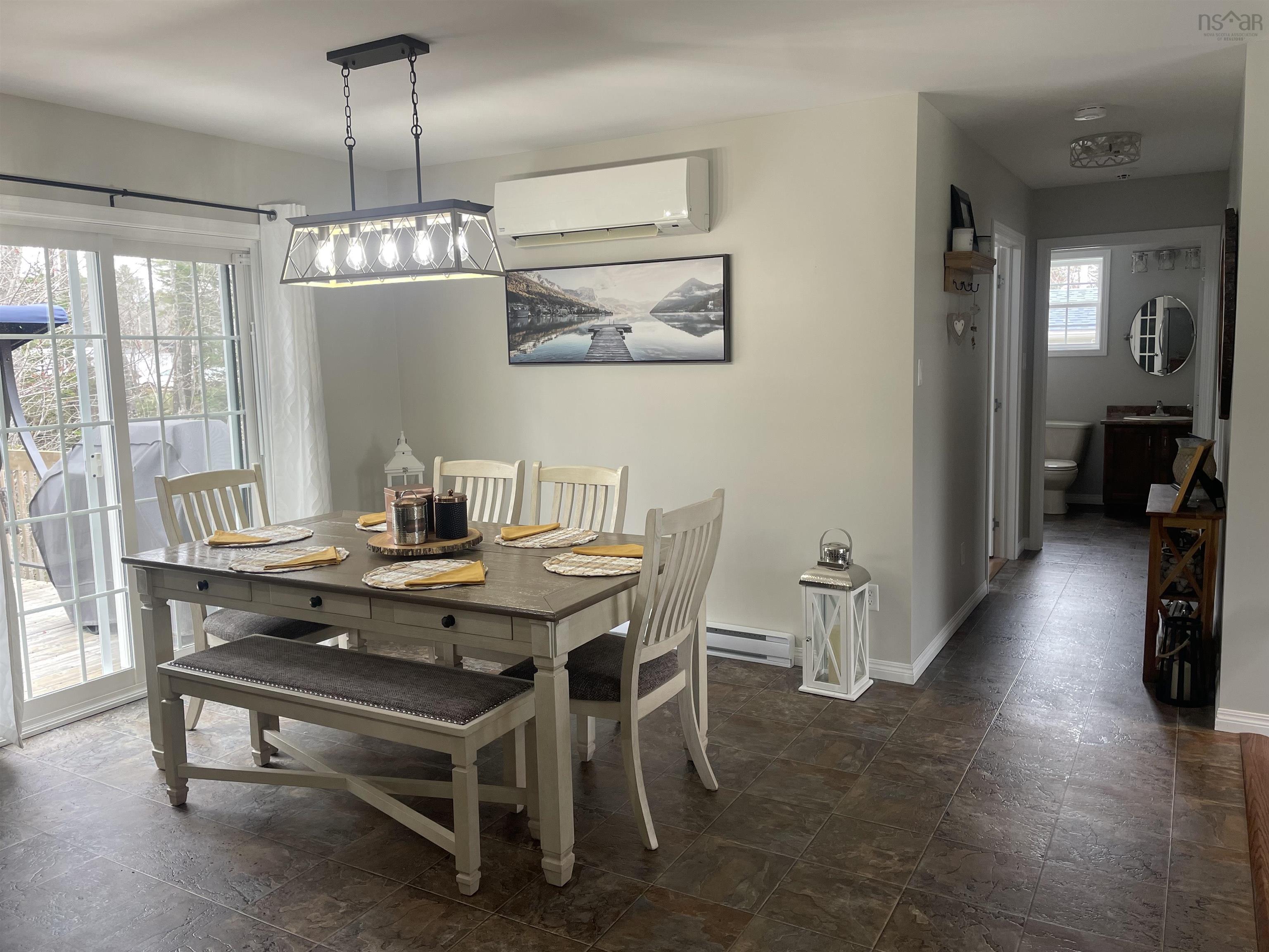 $325,000.00: 1599 Lake Road, Sandy Point