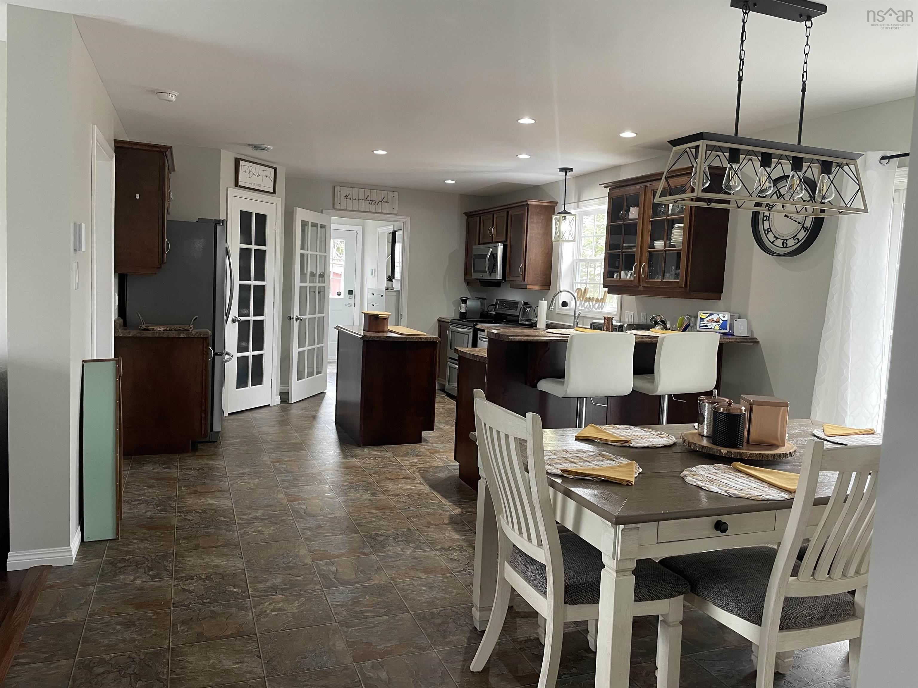 $325,000.00: 1599 Lake Road, Sandy Point