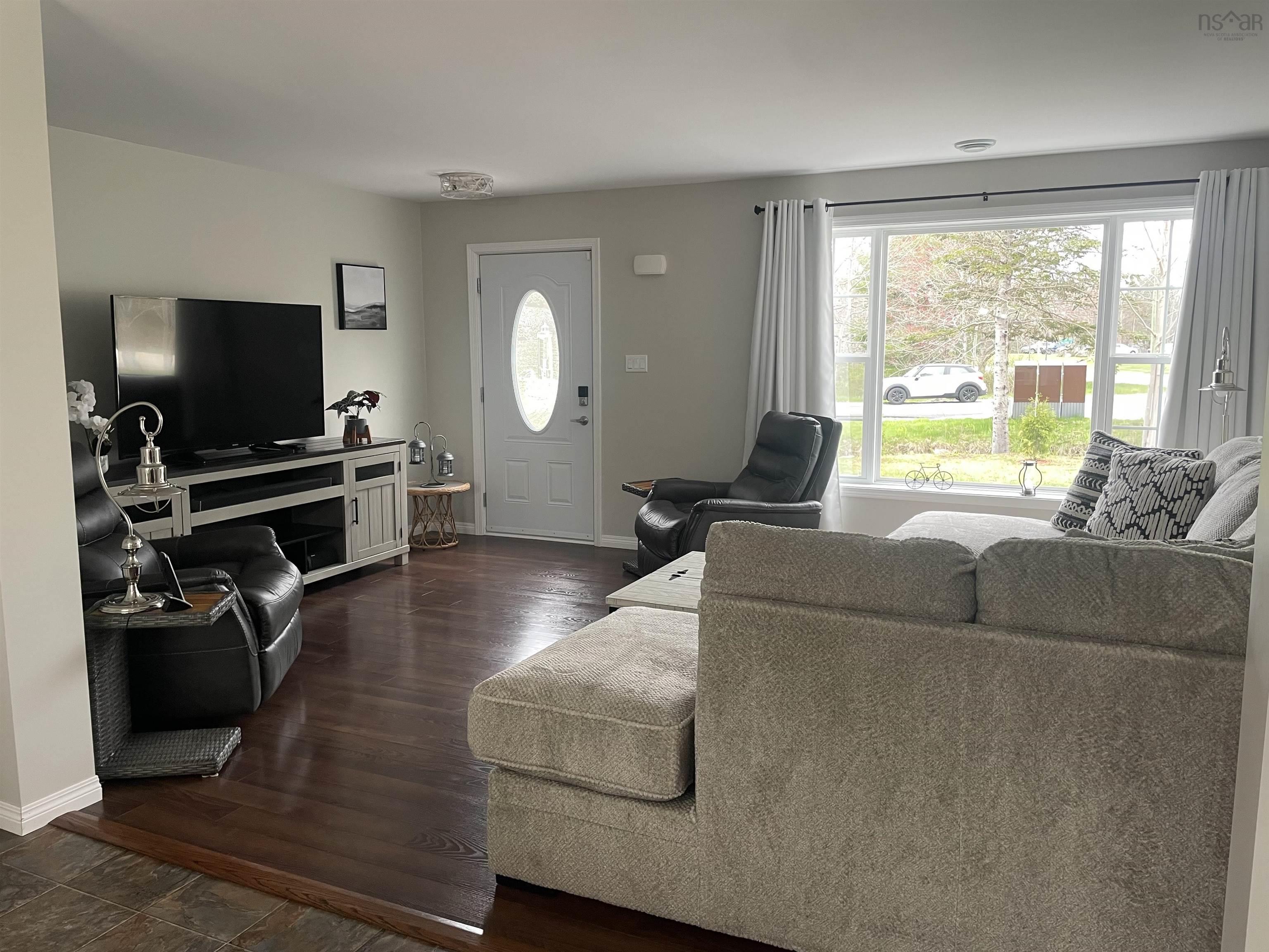 $325,000.00: 1599 Lake Road, Sandy Point