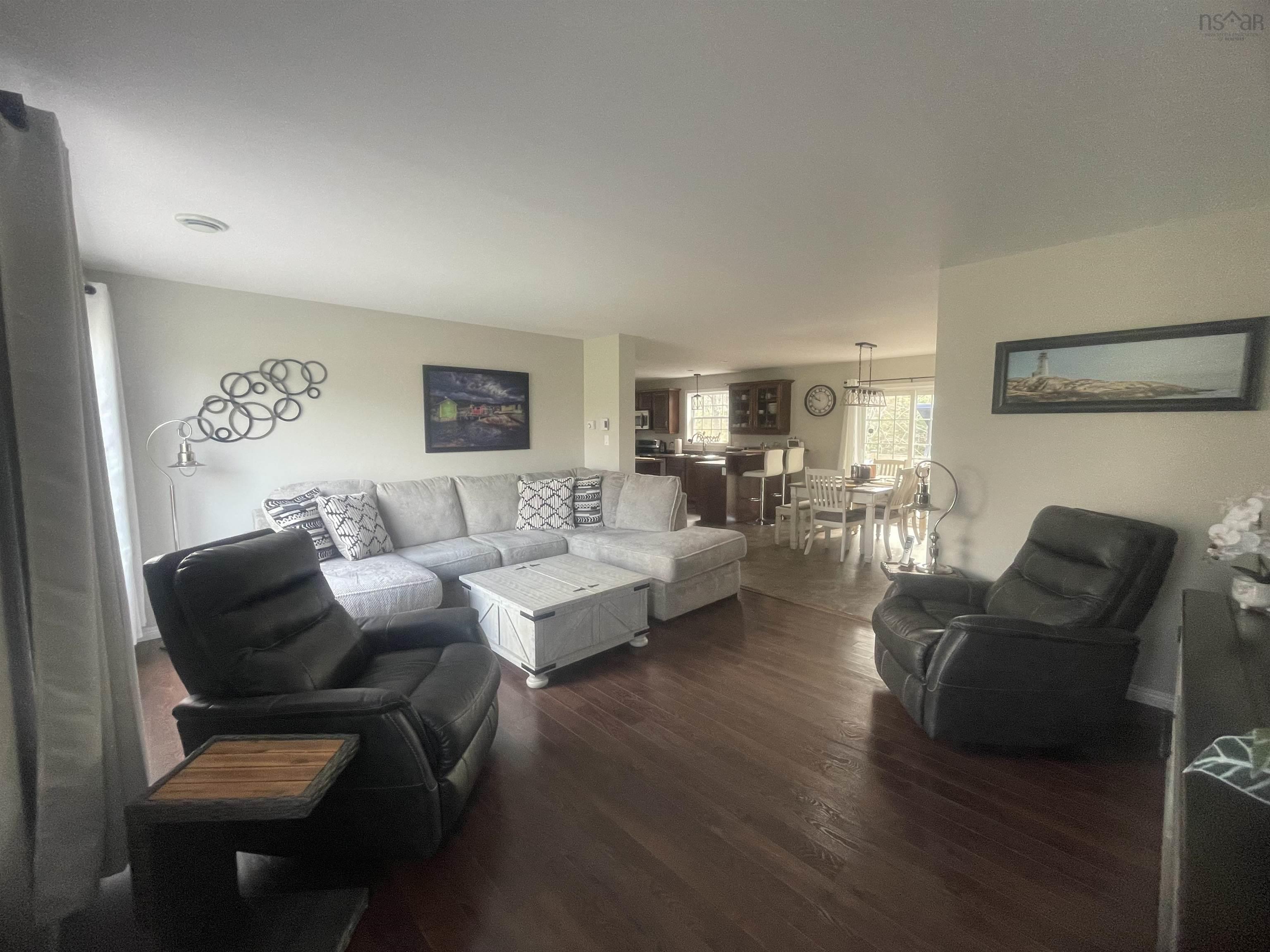 $325,000.00: 1599 Lake Road, Sandy Point