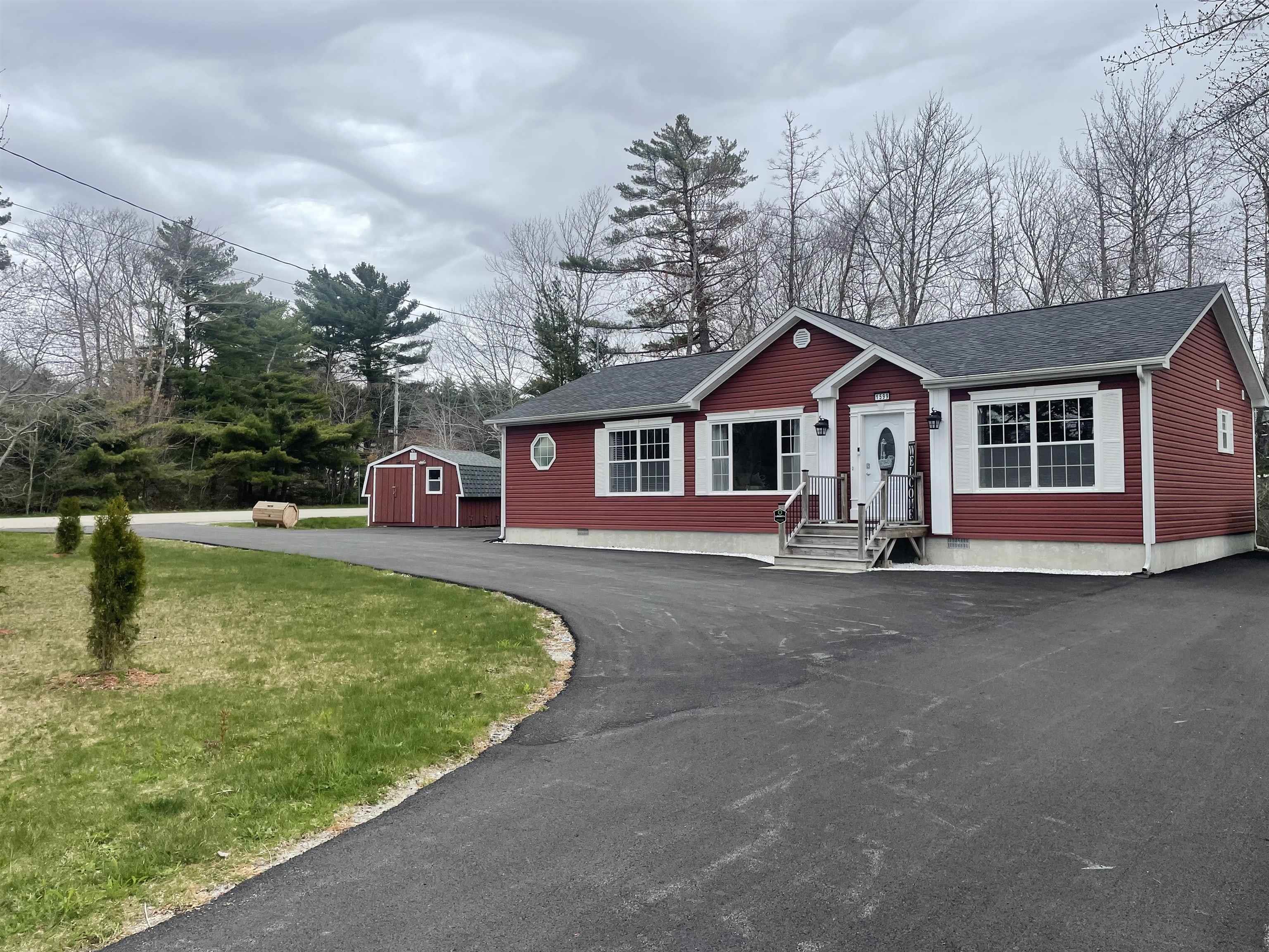 $325,000.00: 1599 Lake Road, Sandy Point