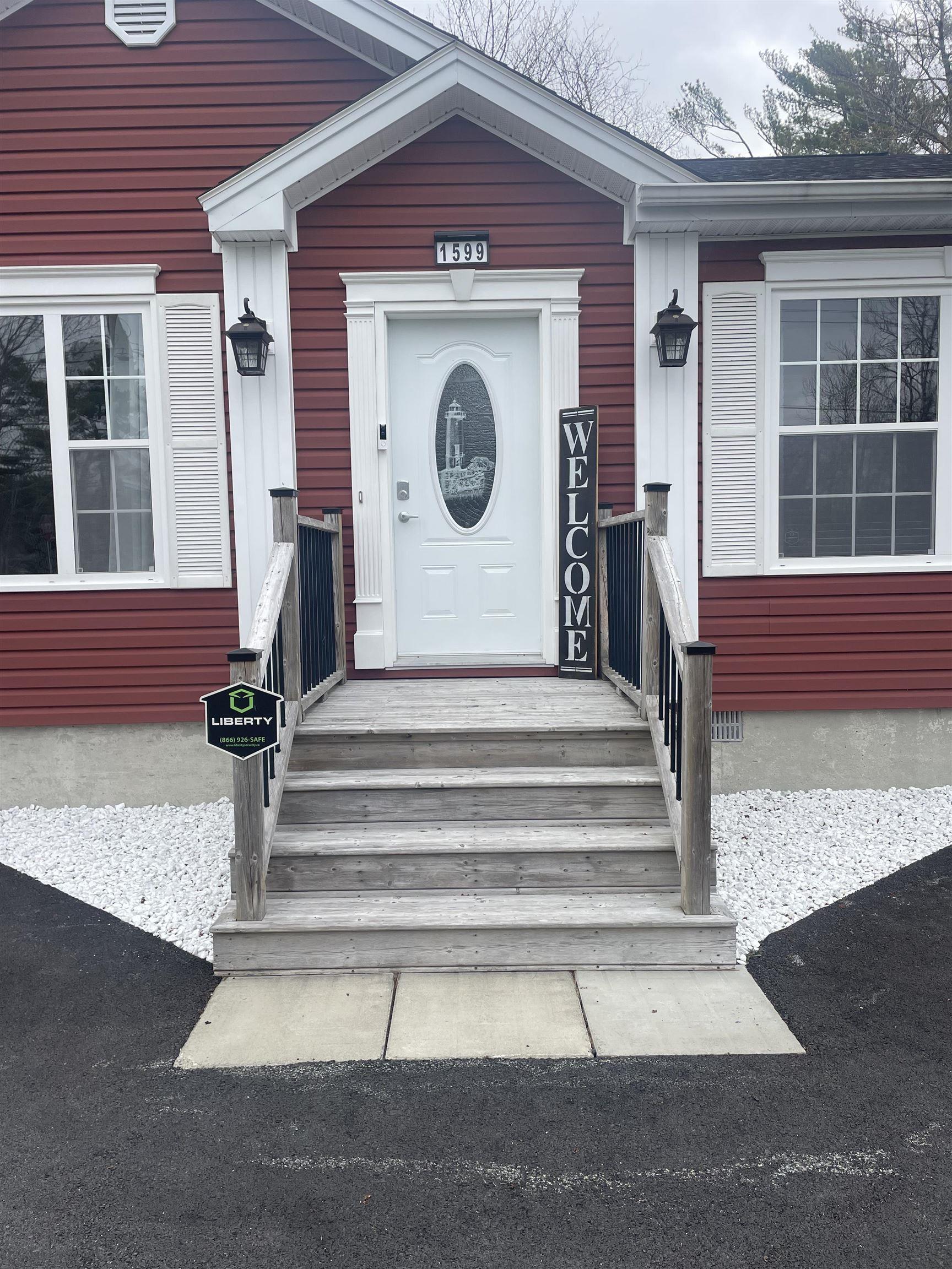 $325,000.00: 1599 Lake Road, Sandy Point