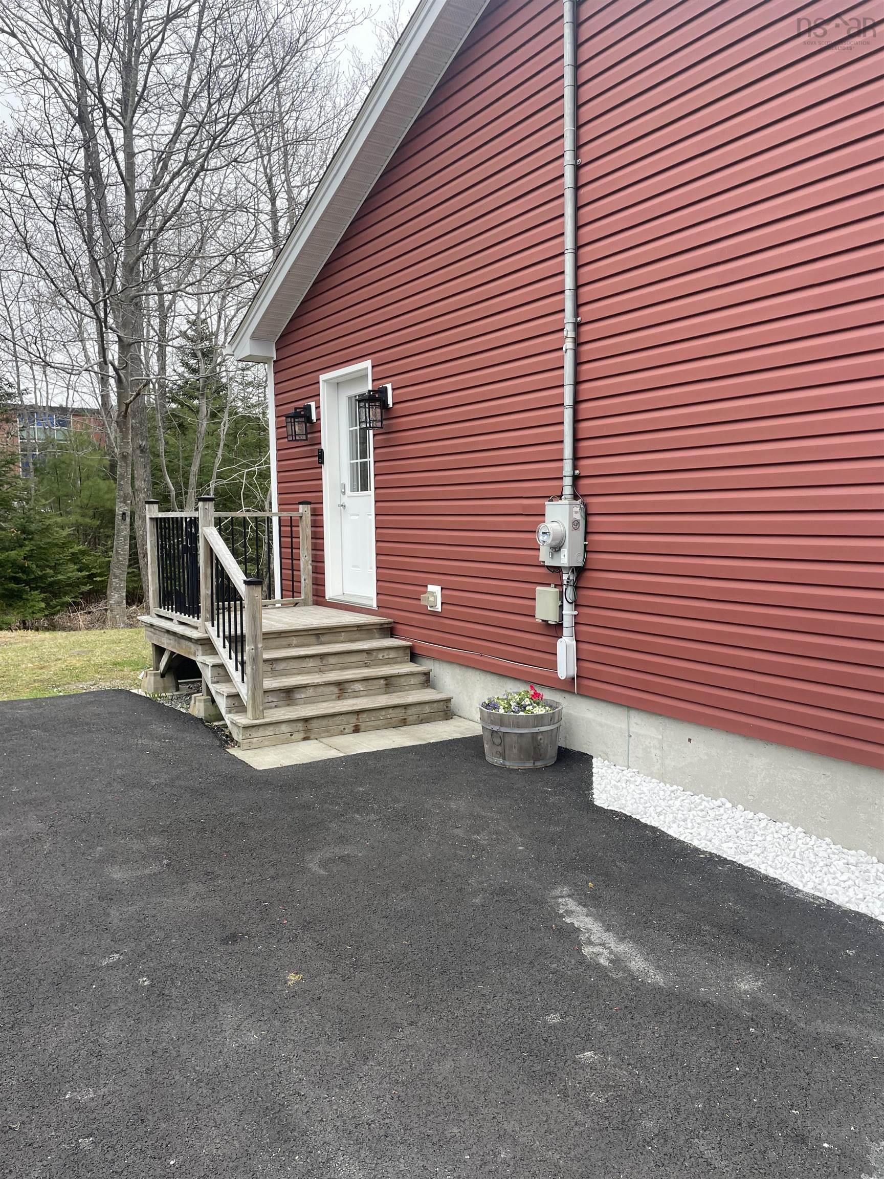 $325,000.00: 1599 Lake Road, Sandy Point