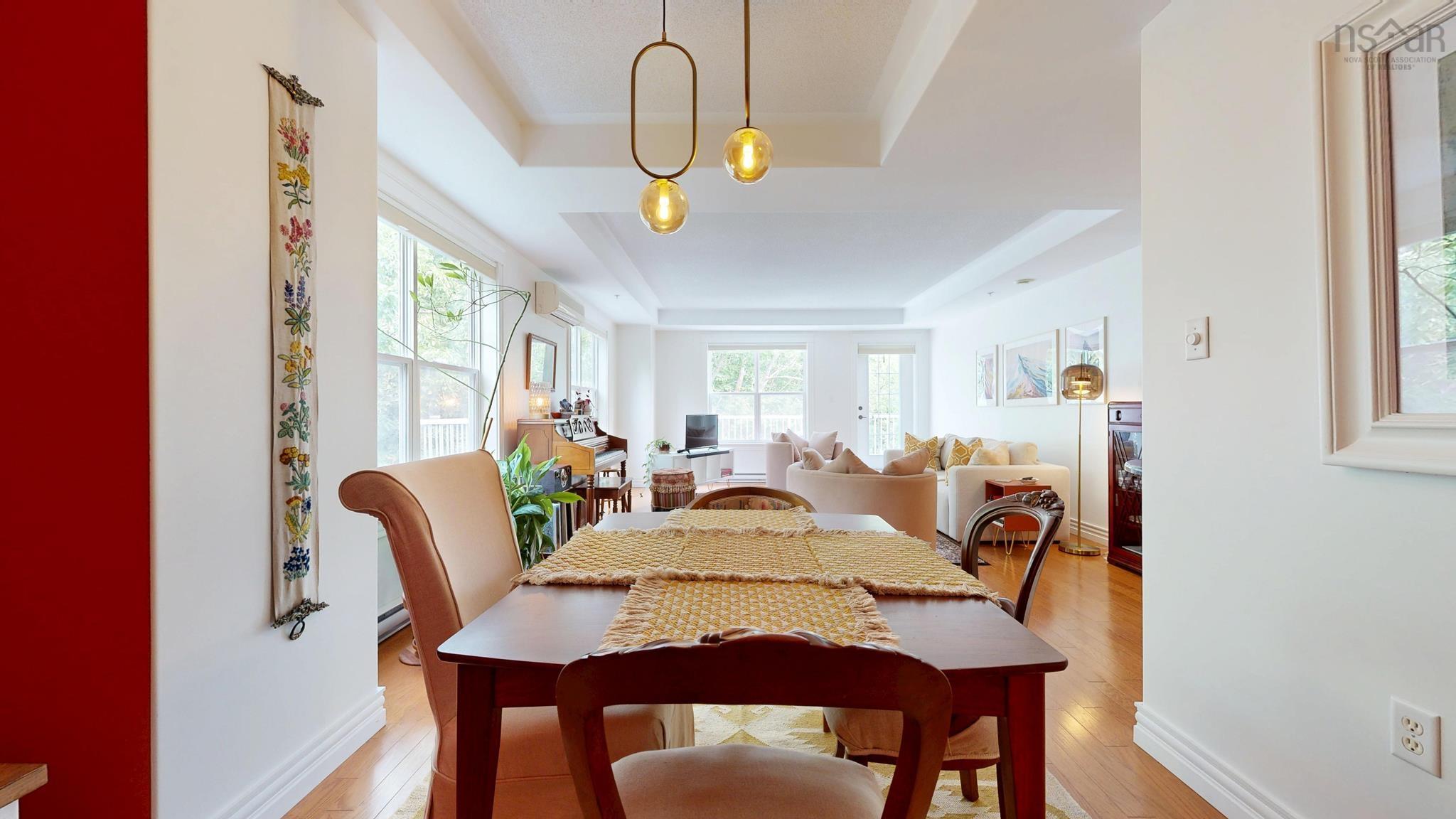 $472,700.00: 308 476 Main Street, Mahone Bay