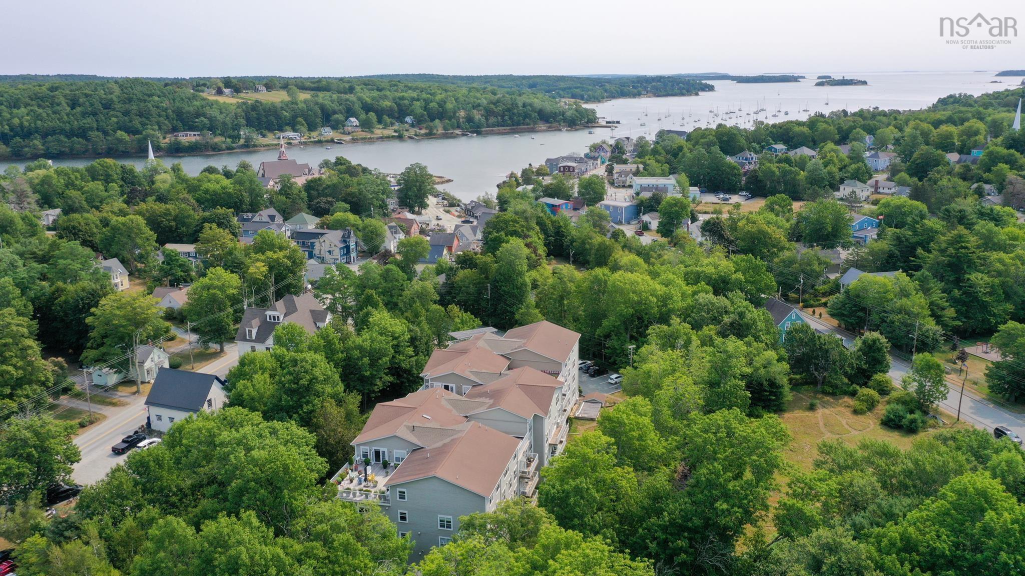 $472,700.00: 308 476 Main Street, Mahone Bay