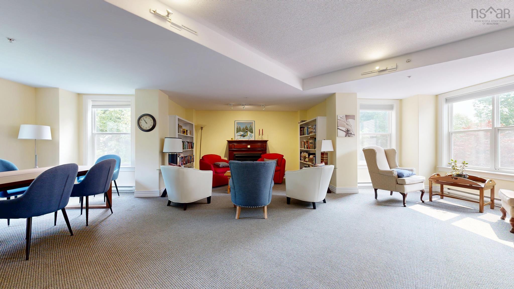 $472,700.00: 308 476 Main Street, Mahone Bay