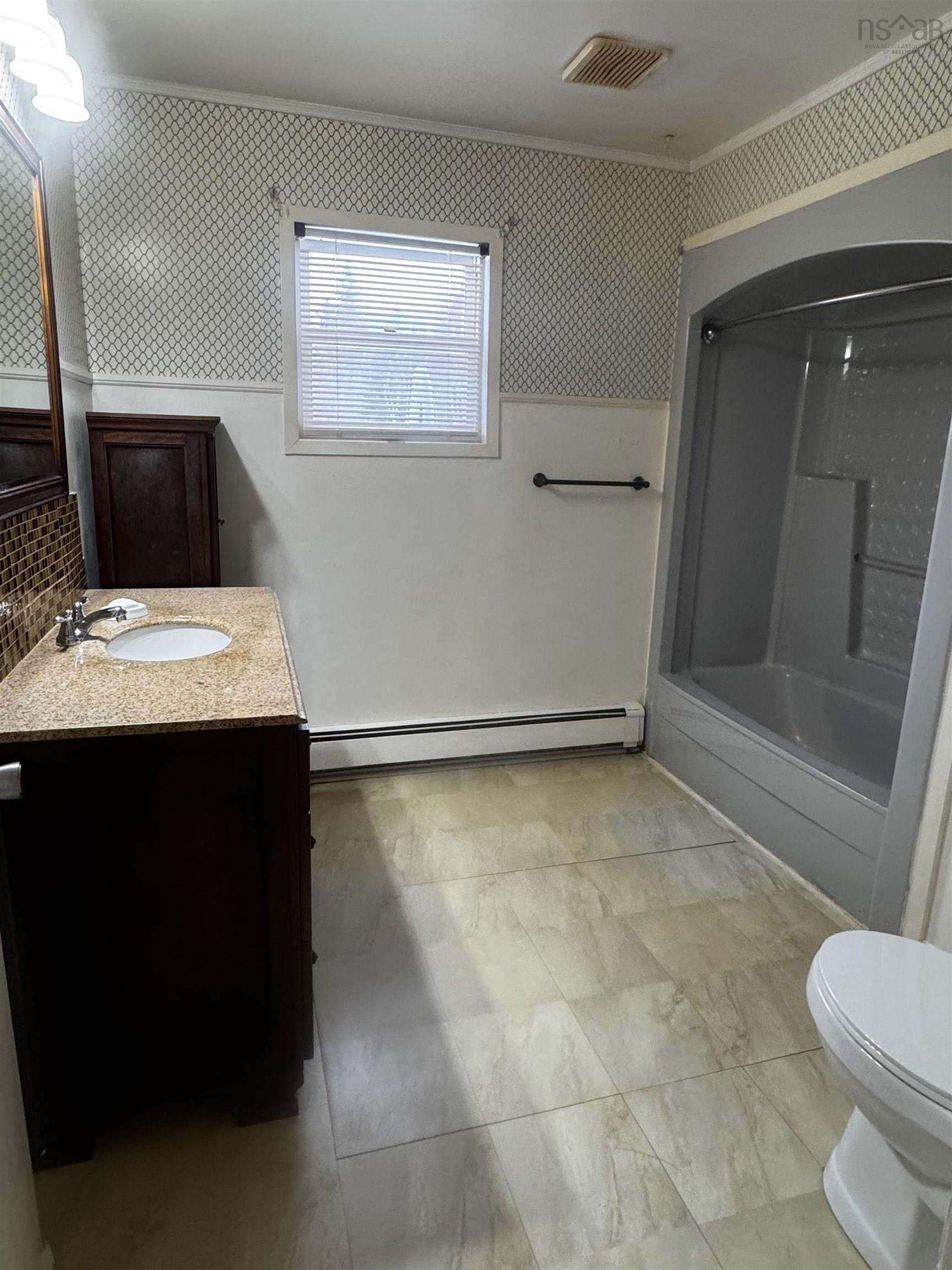 $299,000.00: 6221 Seaside Drive, Gardiner Mines