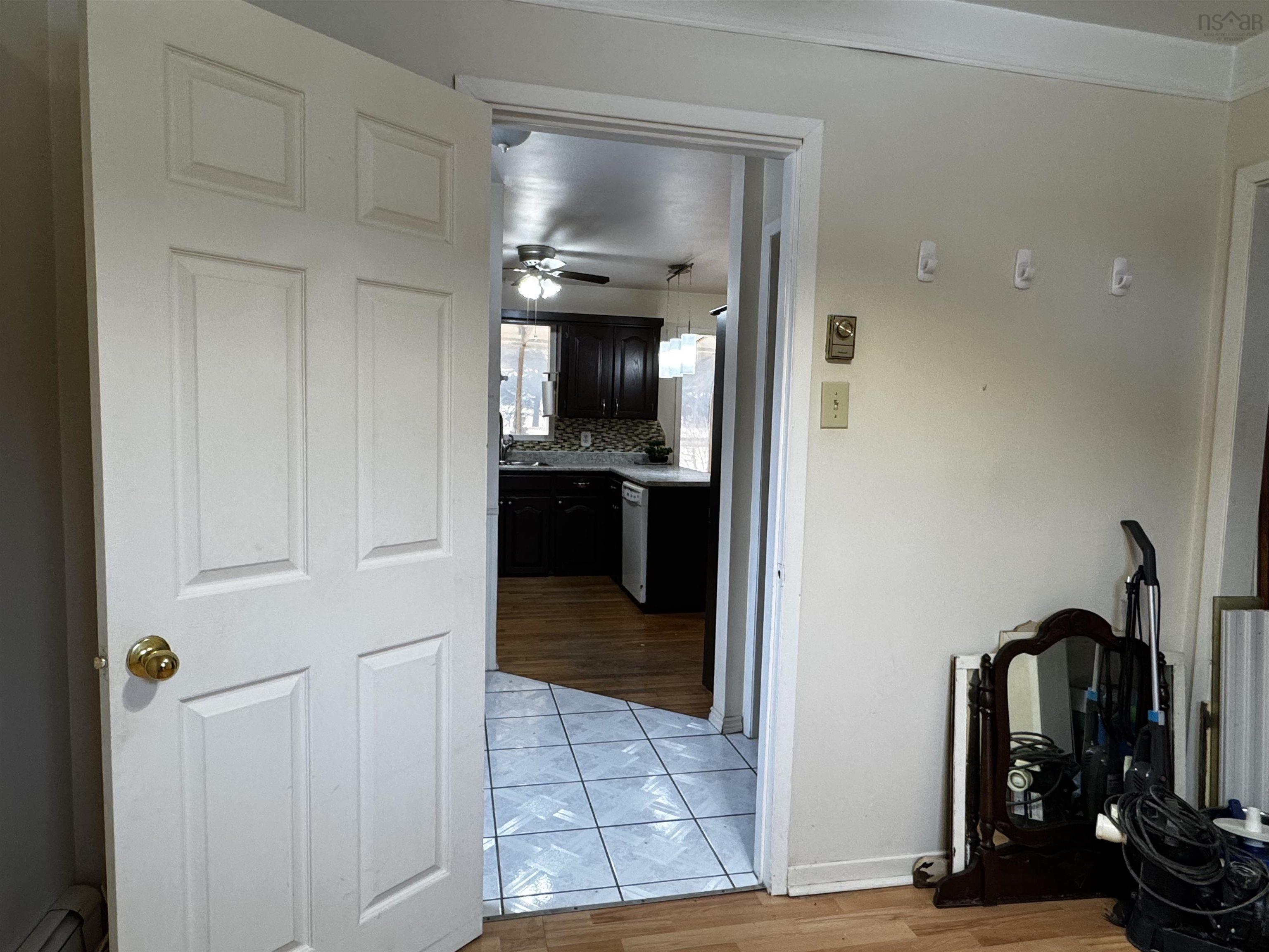 $299,000.00: 6221 Seaside Drive, Gardiner Mines