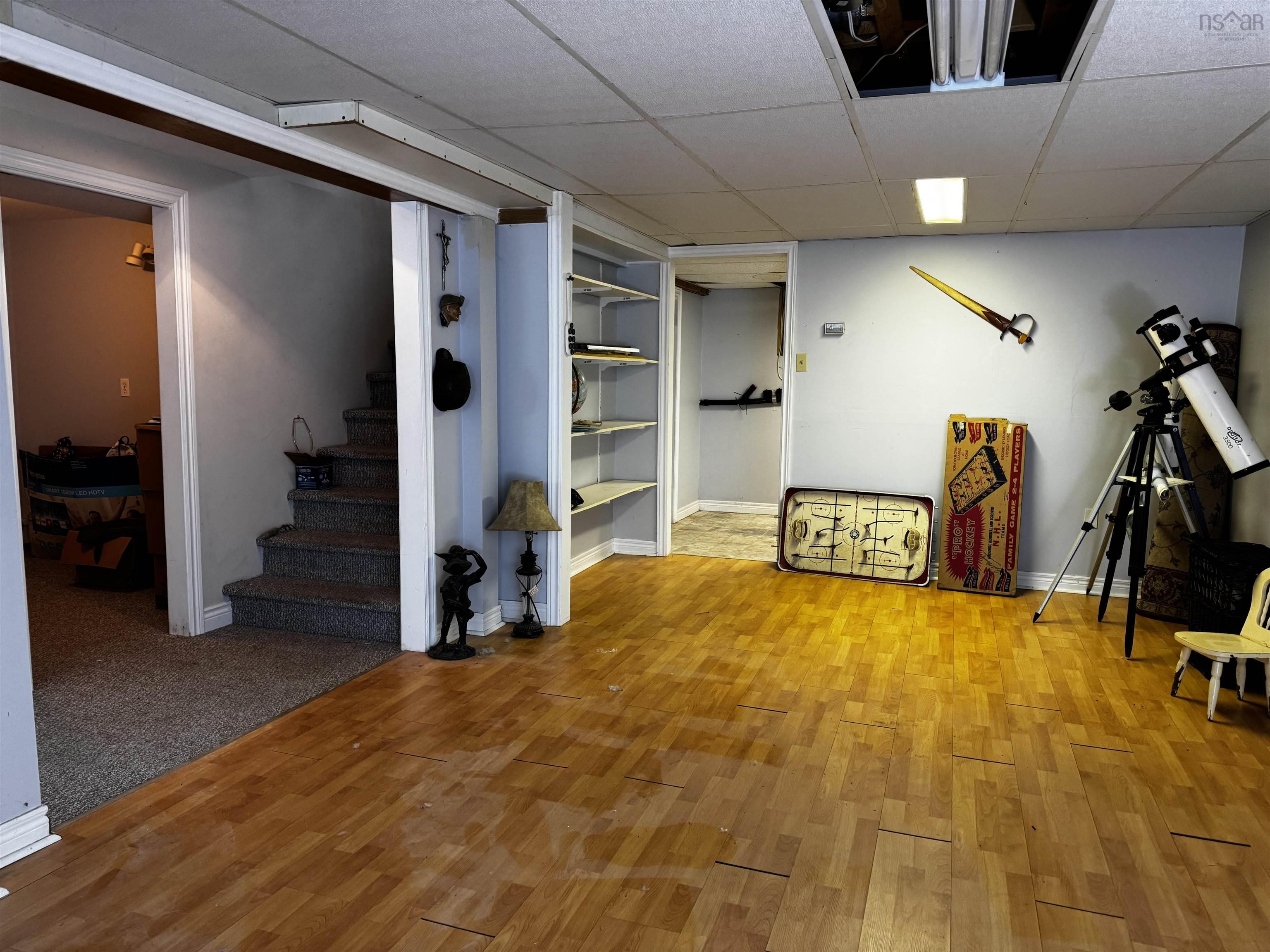 $299,000.00: 6221 Seaside Drive, Gardiner Mines