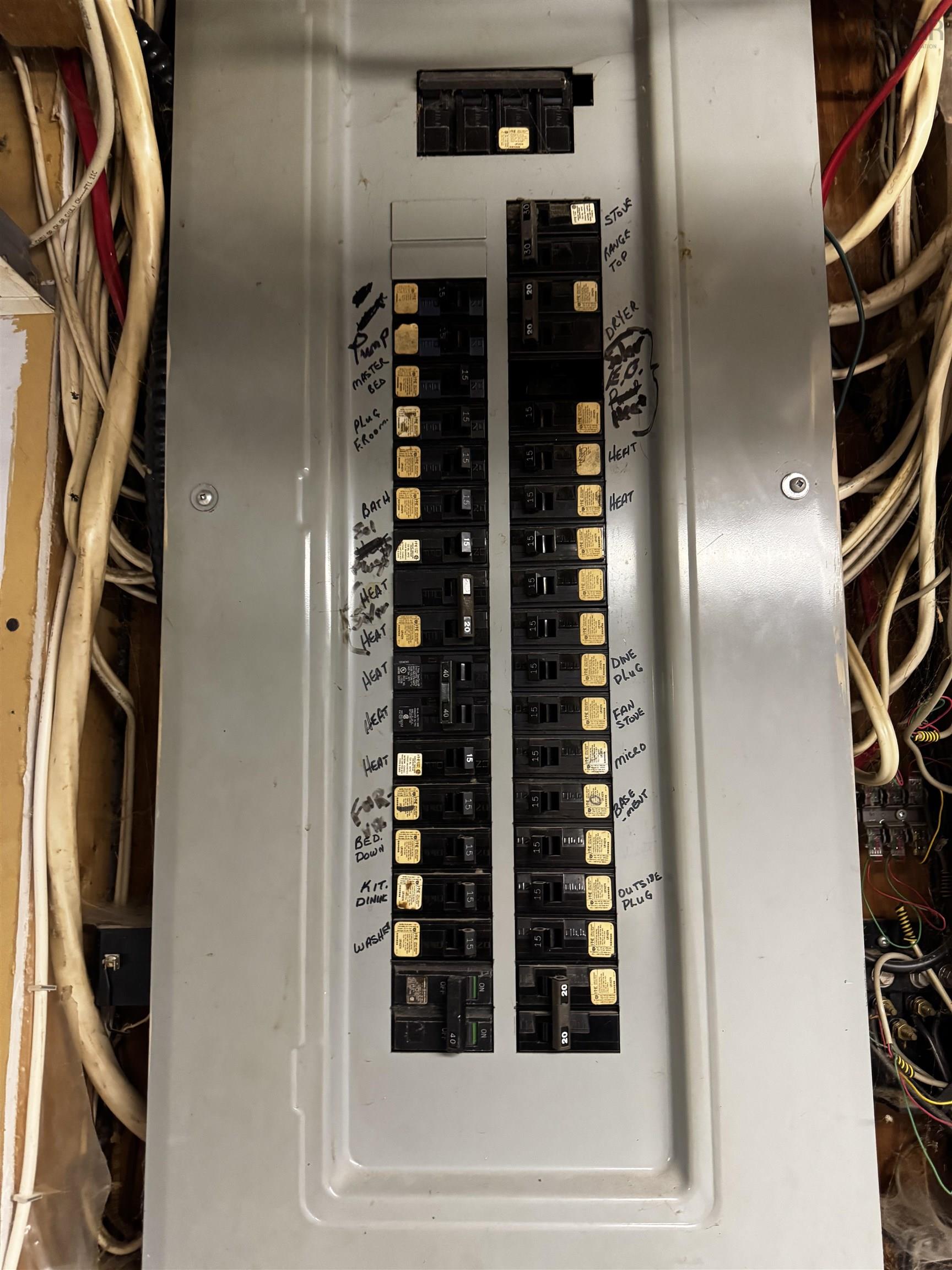 $299,000.00: 6221 Seaside Drive, Gardiner Mines