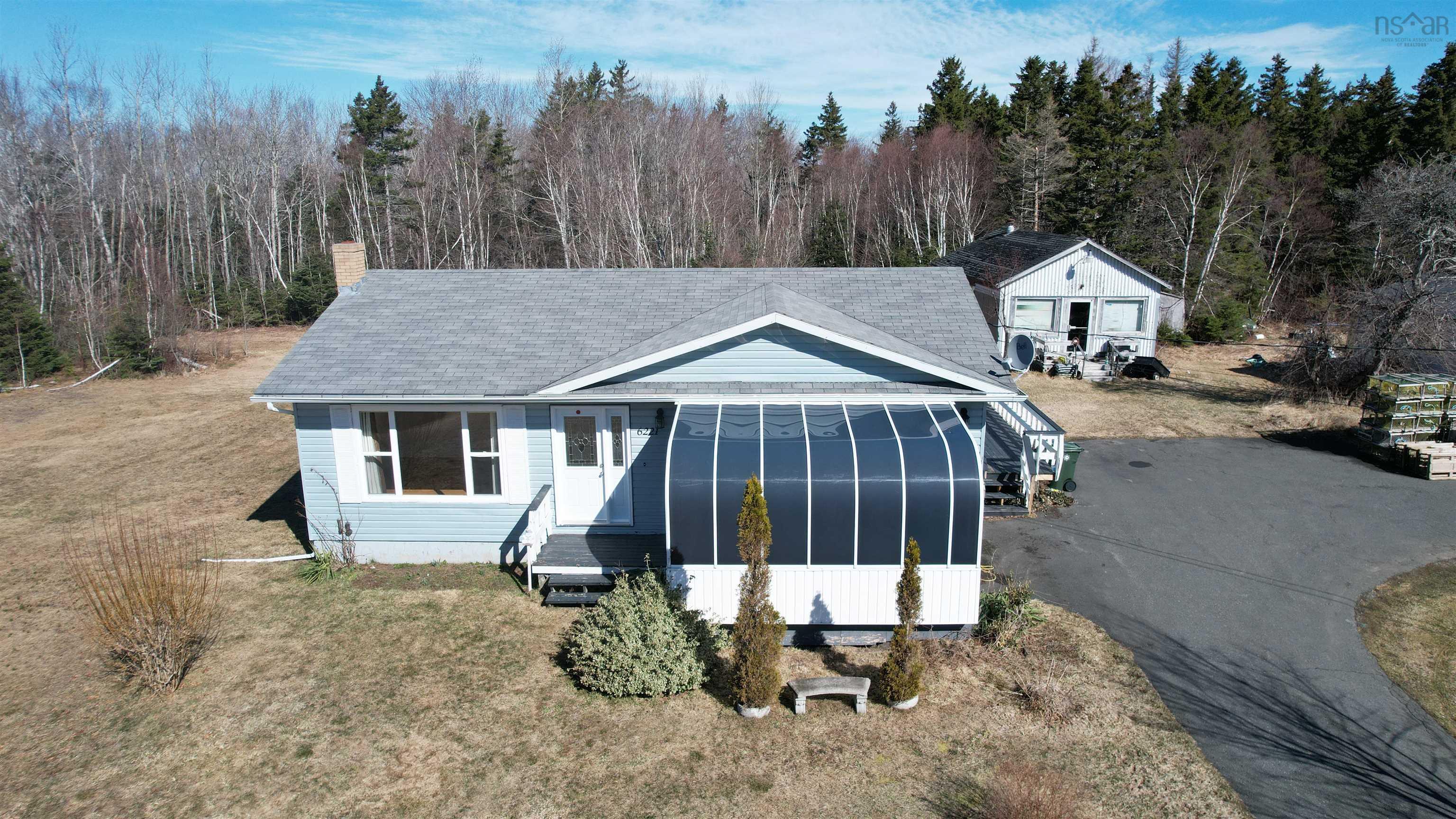 $299,000.00: 6221 Seaside Drive, Gardiner Mines