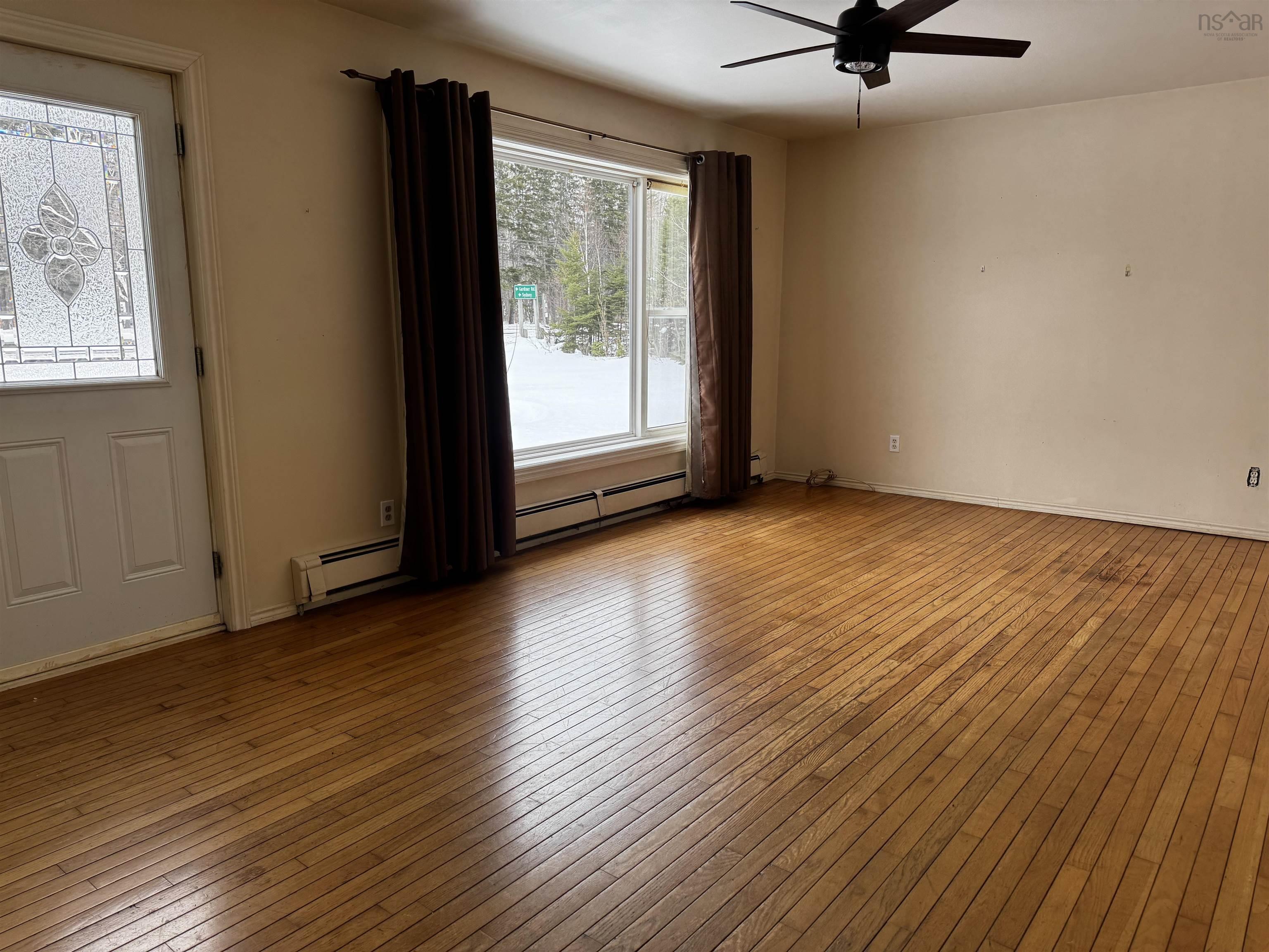 $299,000.00: 6221 Seaside Drive, Gardiner Mines