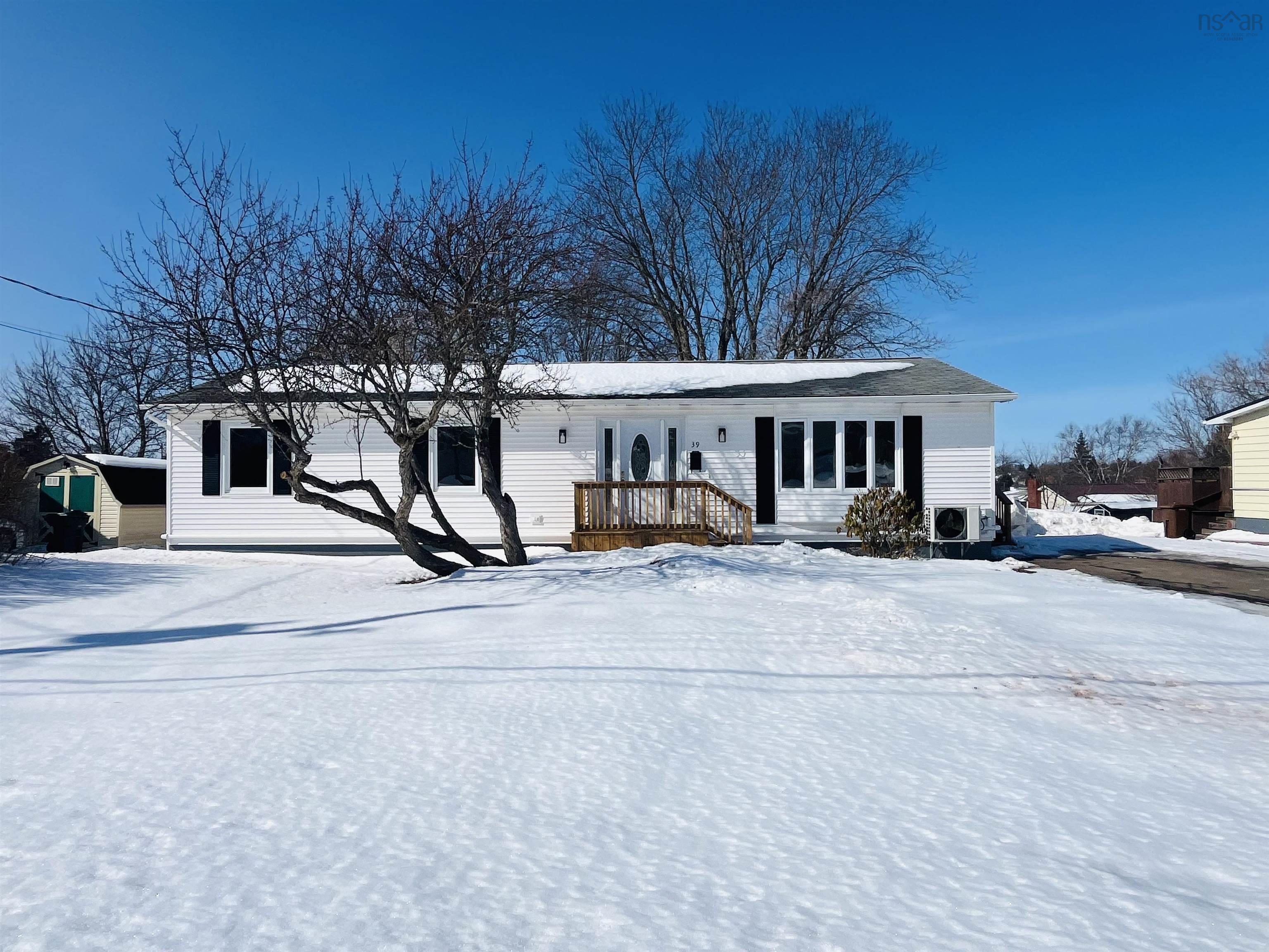 39 Rogers Avenue, Amherst, NS (MLS 202604009)