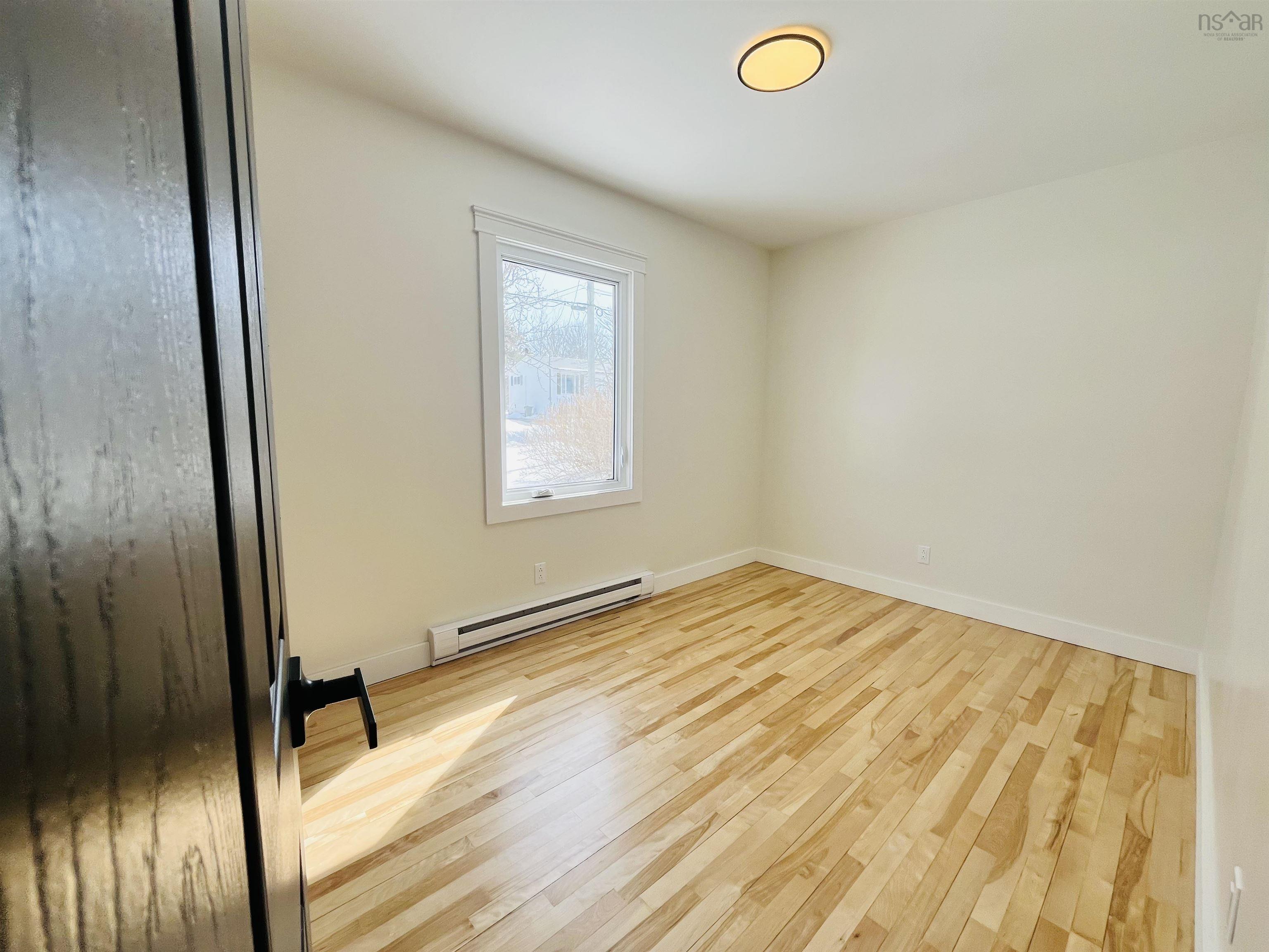 $379,900.00: 39 Rogers Avenue, Amherst