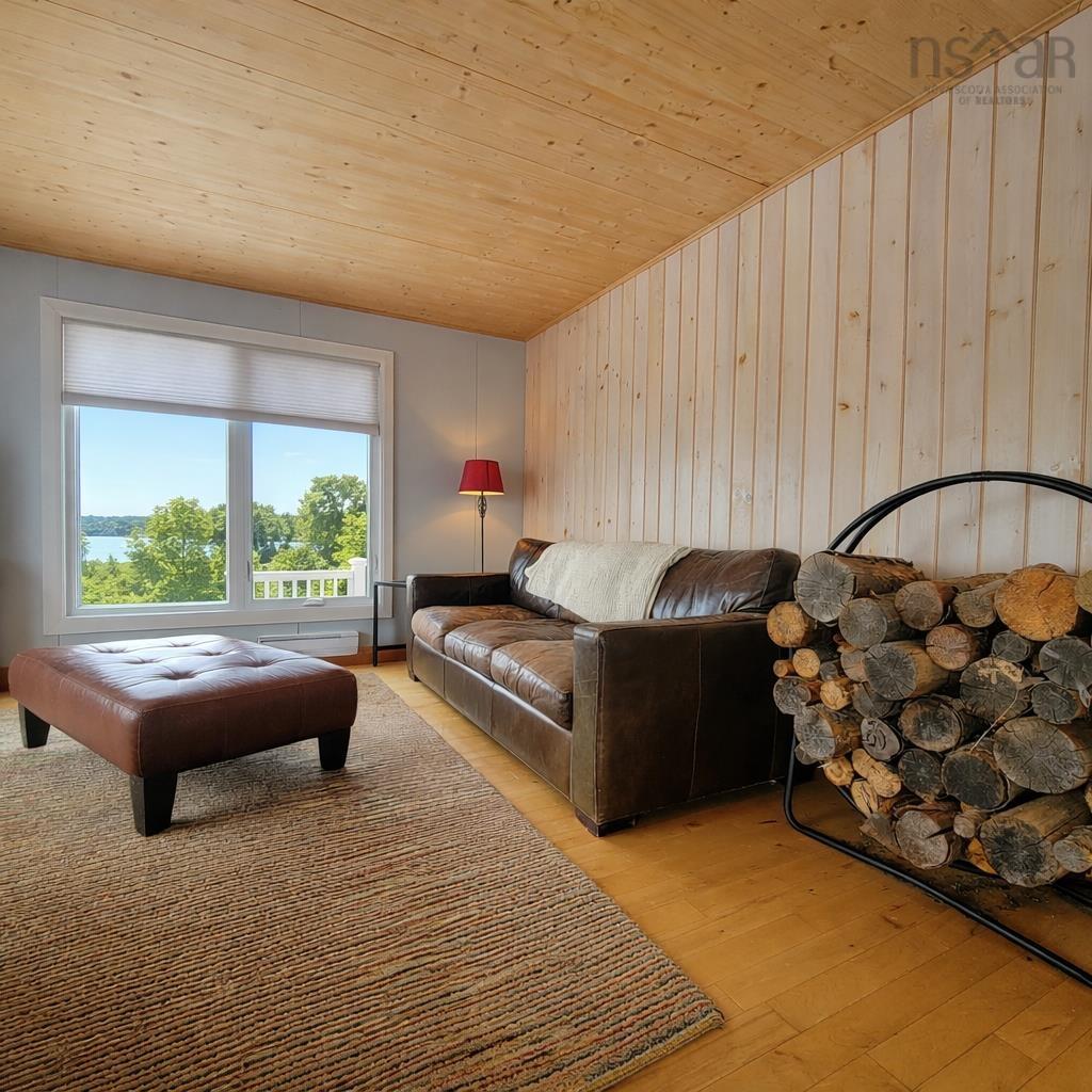 $1,098,000.00: 122 Peter Sosna Drive, Macnabs Cove