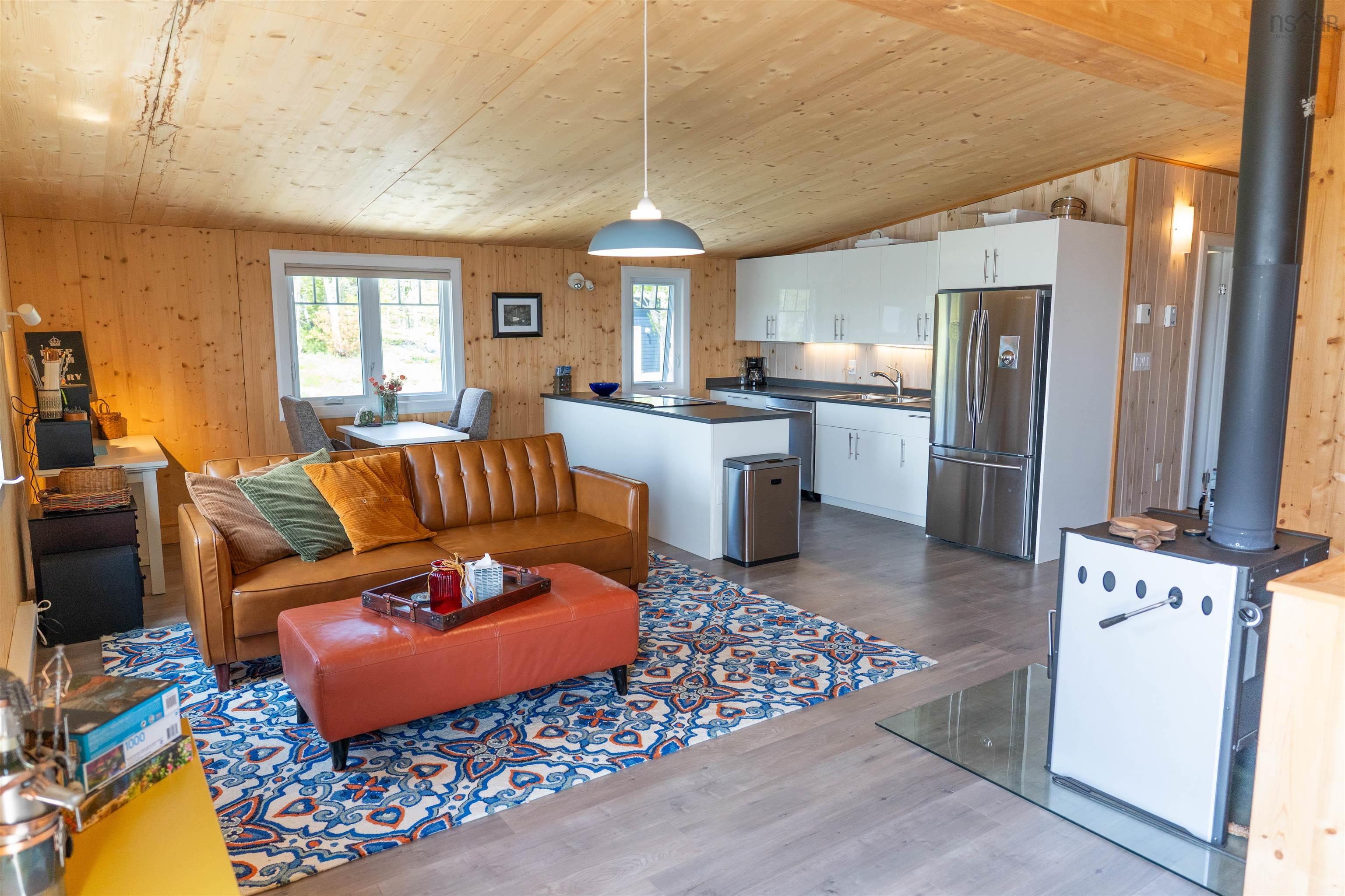 $1,098,000.00: 122 Peter Sosna Drive, Macnabs Cove