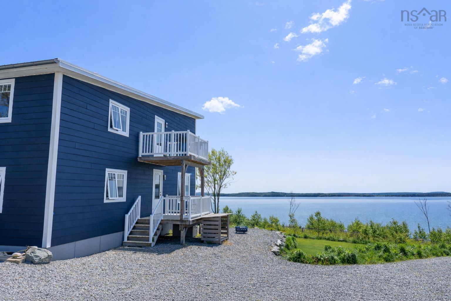 $1,098,000.00: 122 Peter Sosna Drive, Macnabs Cove