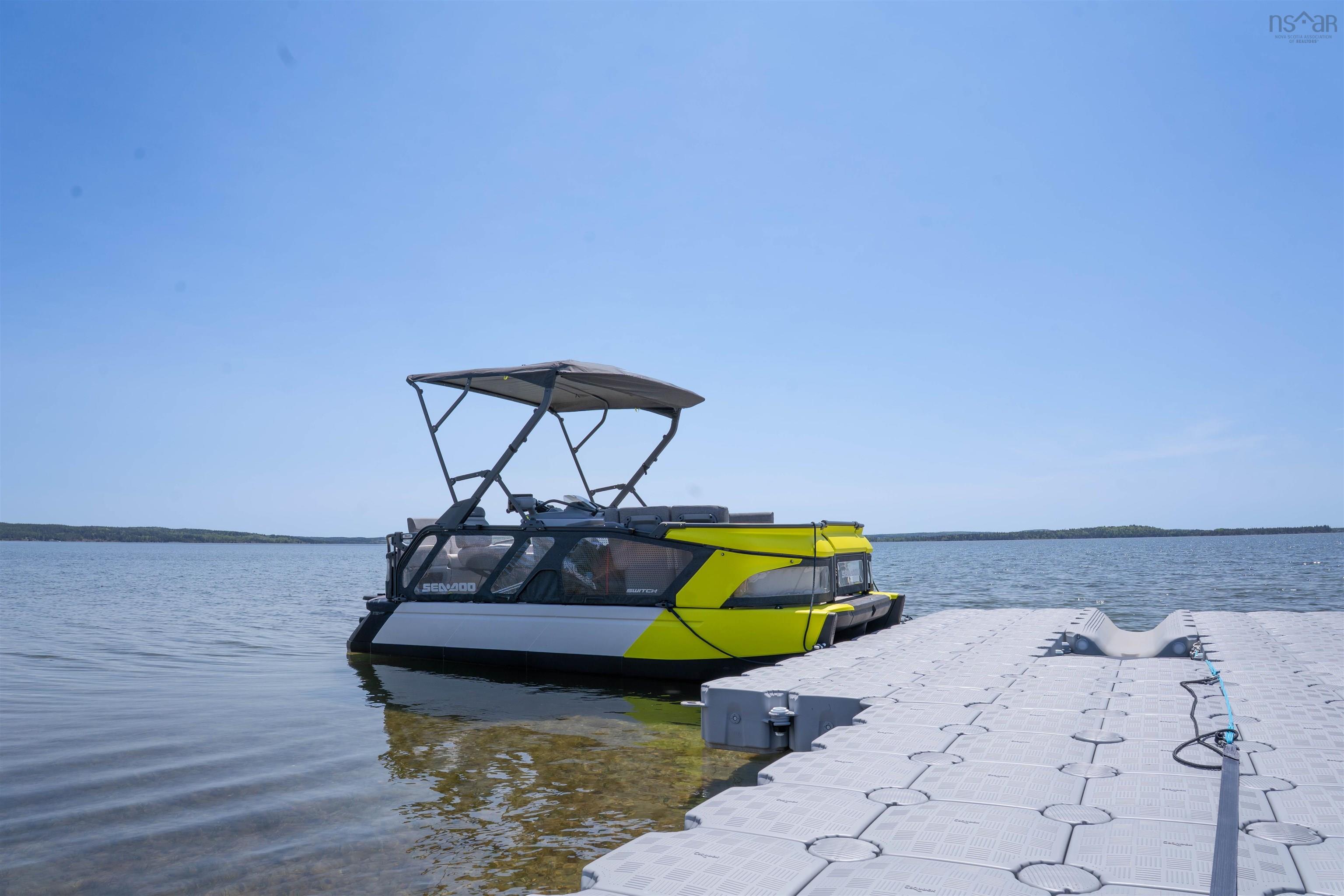 $1,098,000.00: 122 Peter Sosna Drive, Macnabs Cove