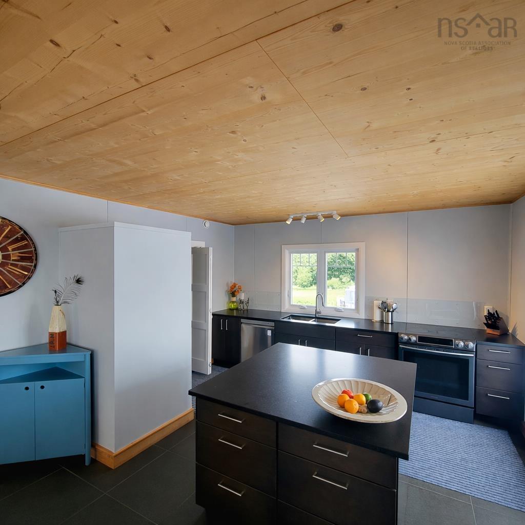 $1,098,000.00: 122 Peter Sosna Drive, Macnabs Cove