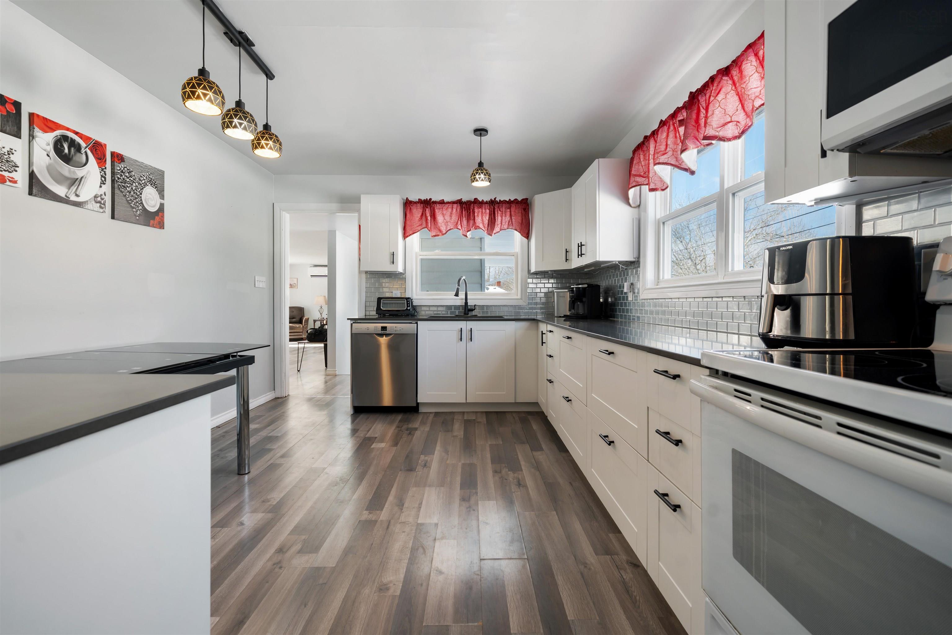 $279,000.00: 8 Smith Avenue, Springhill