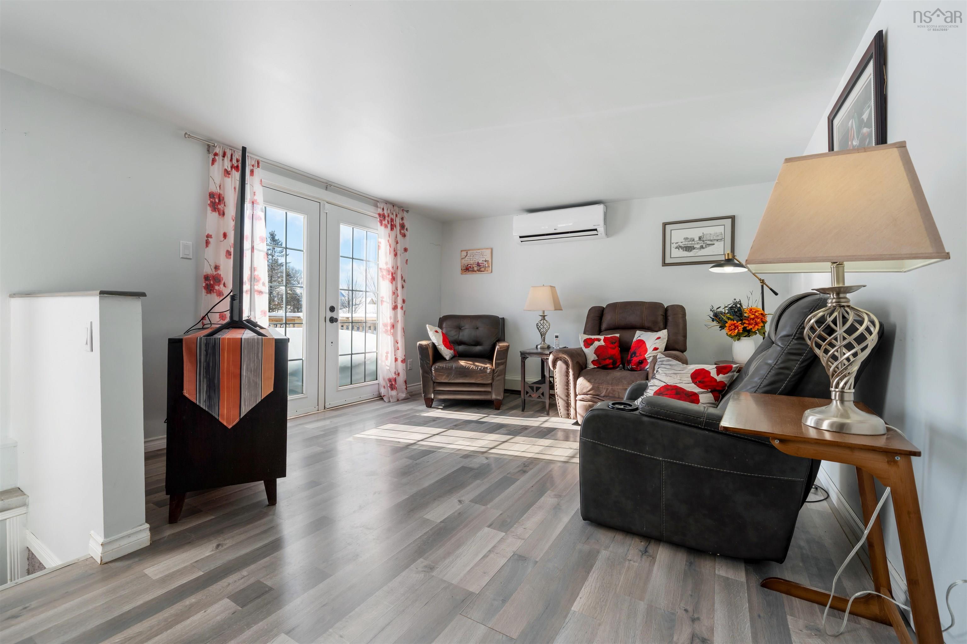 $279,000.00: 8 Smith Avenue, Springhill