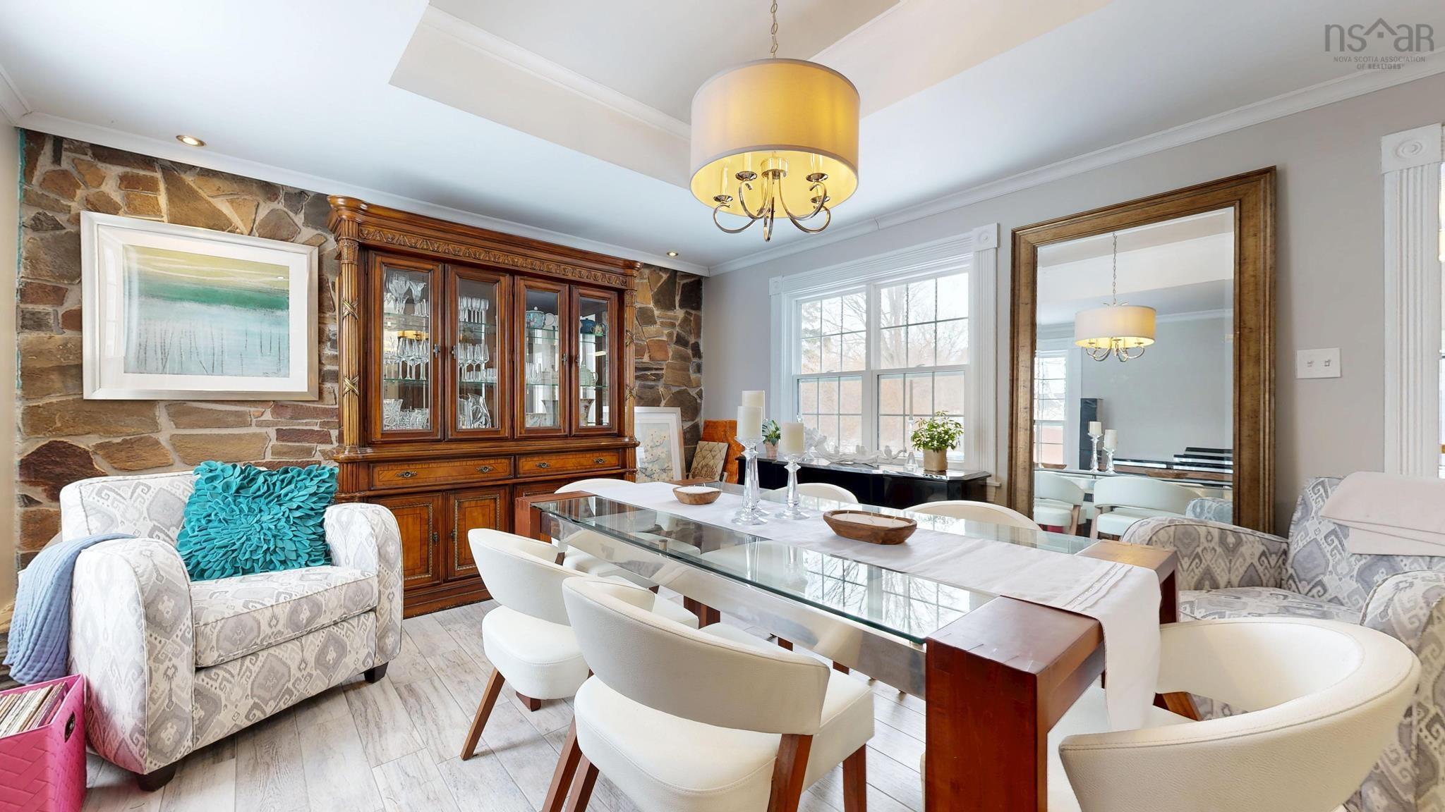 $574,900.00: 1484 Bridge Street, Kingston