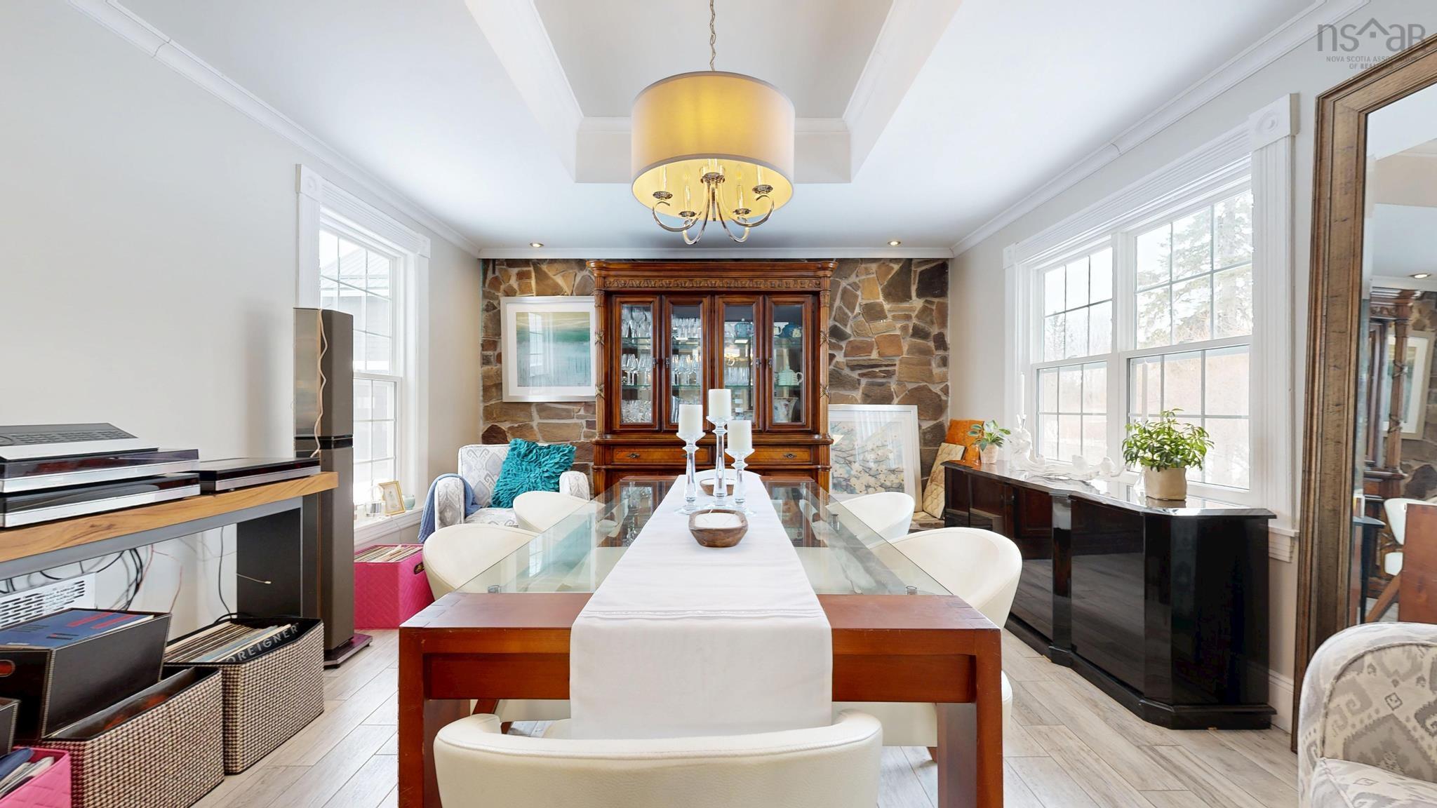 $574,900.00: 1484 Bridge Street, Kingston