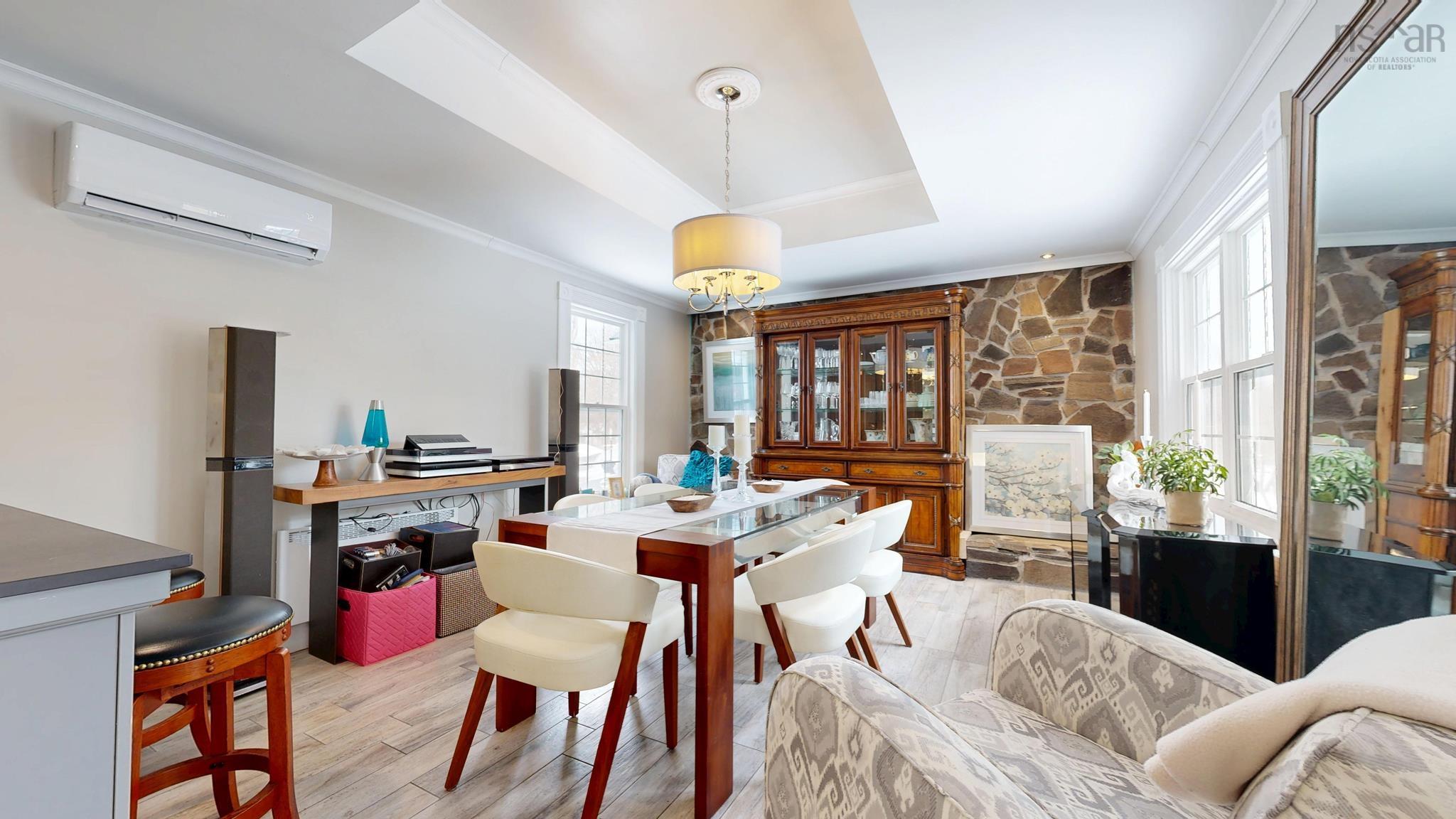 $574,900.00: 1484 Bridge Street, Kingston