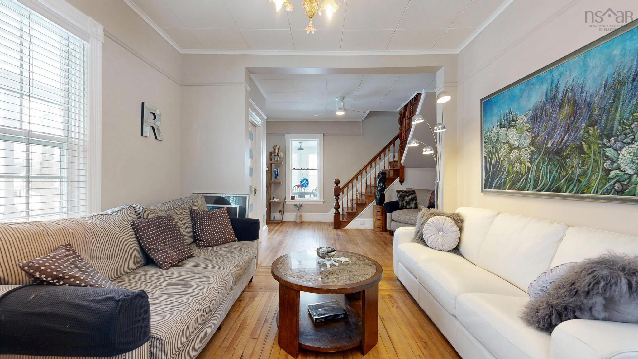 $574,900.00: 1484 Bridge Street, Kingston