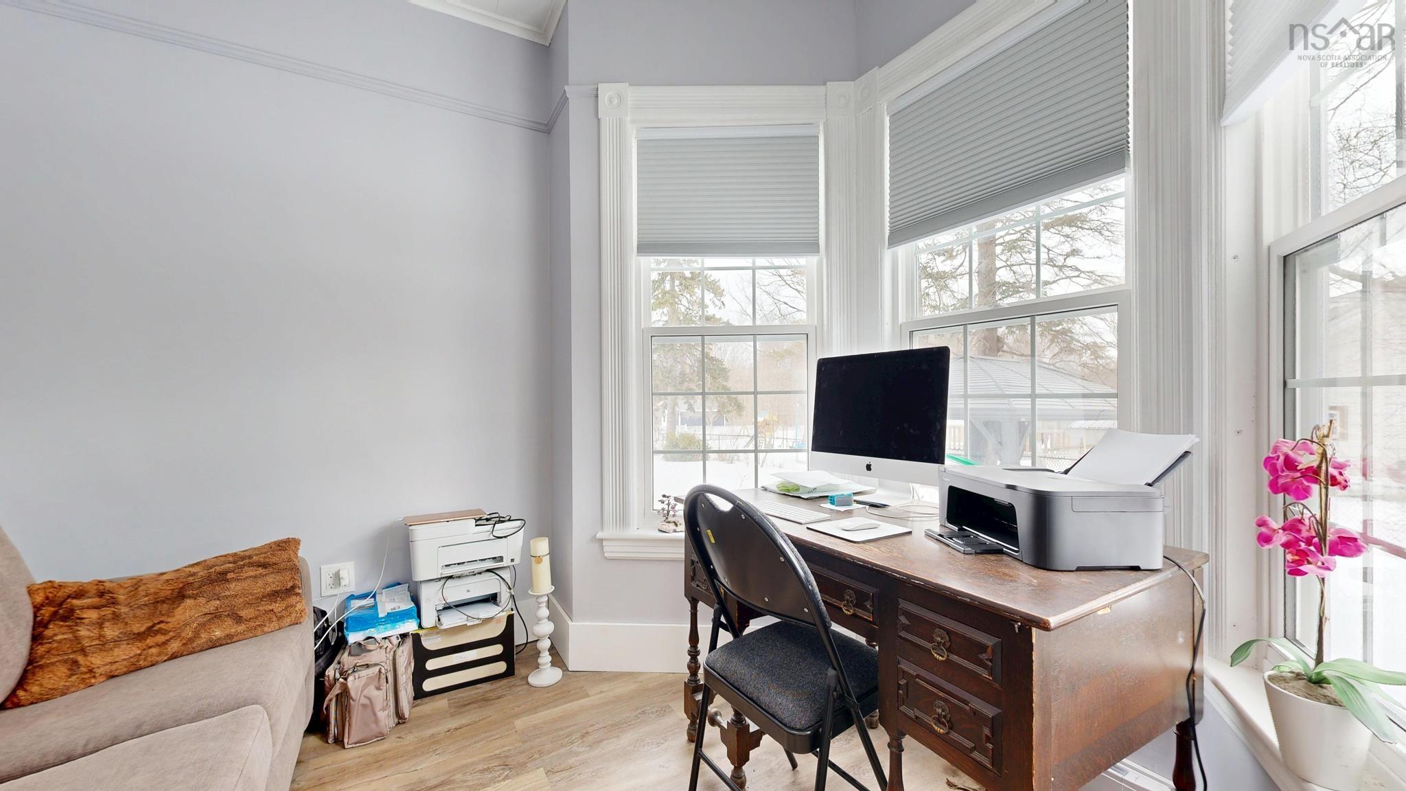 $574,900.00: 1484 Bridge Street, Kingston