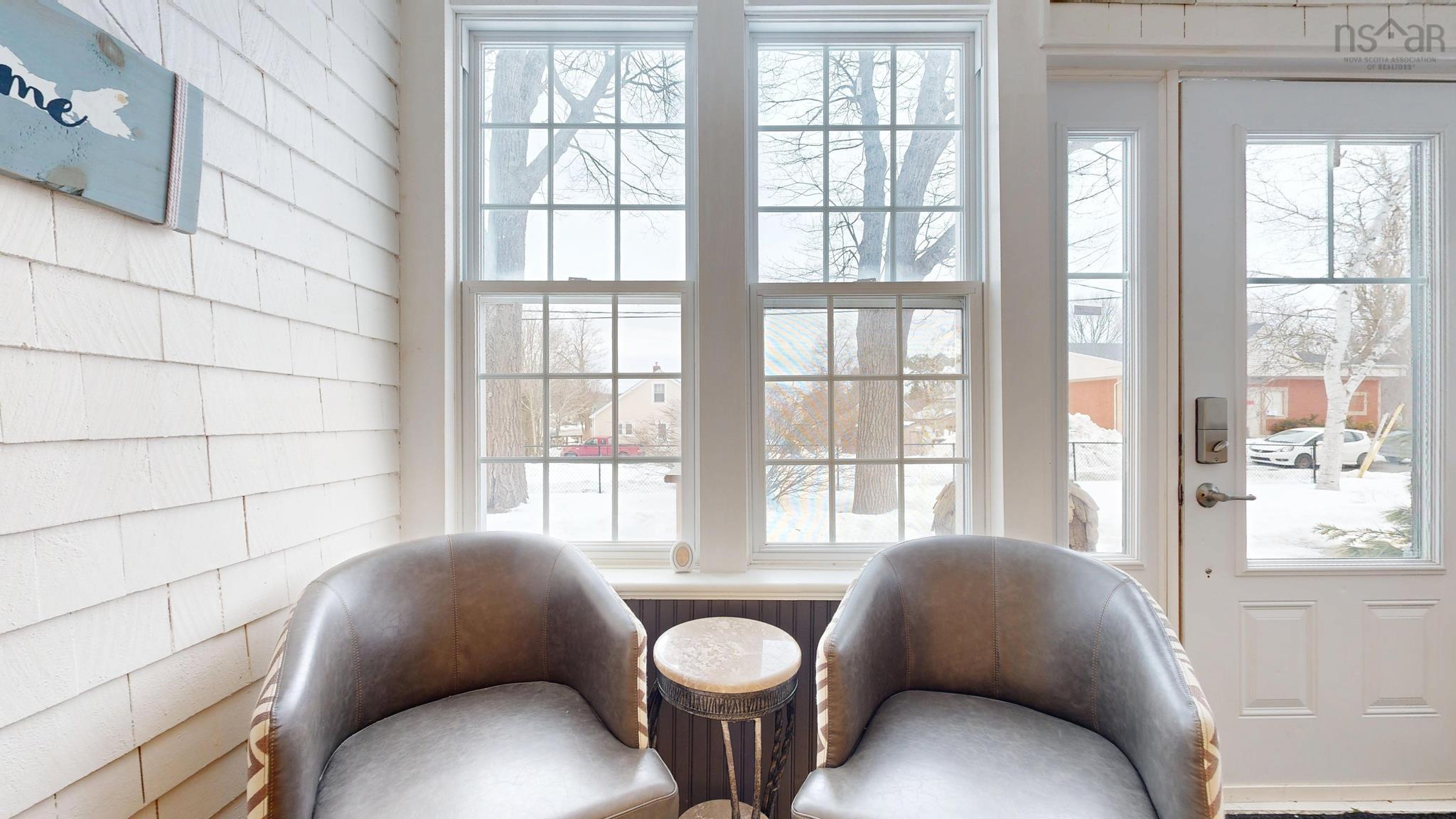 $574,900.00: 1484 Bridge Street, Kingston