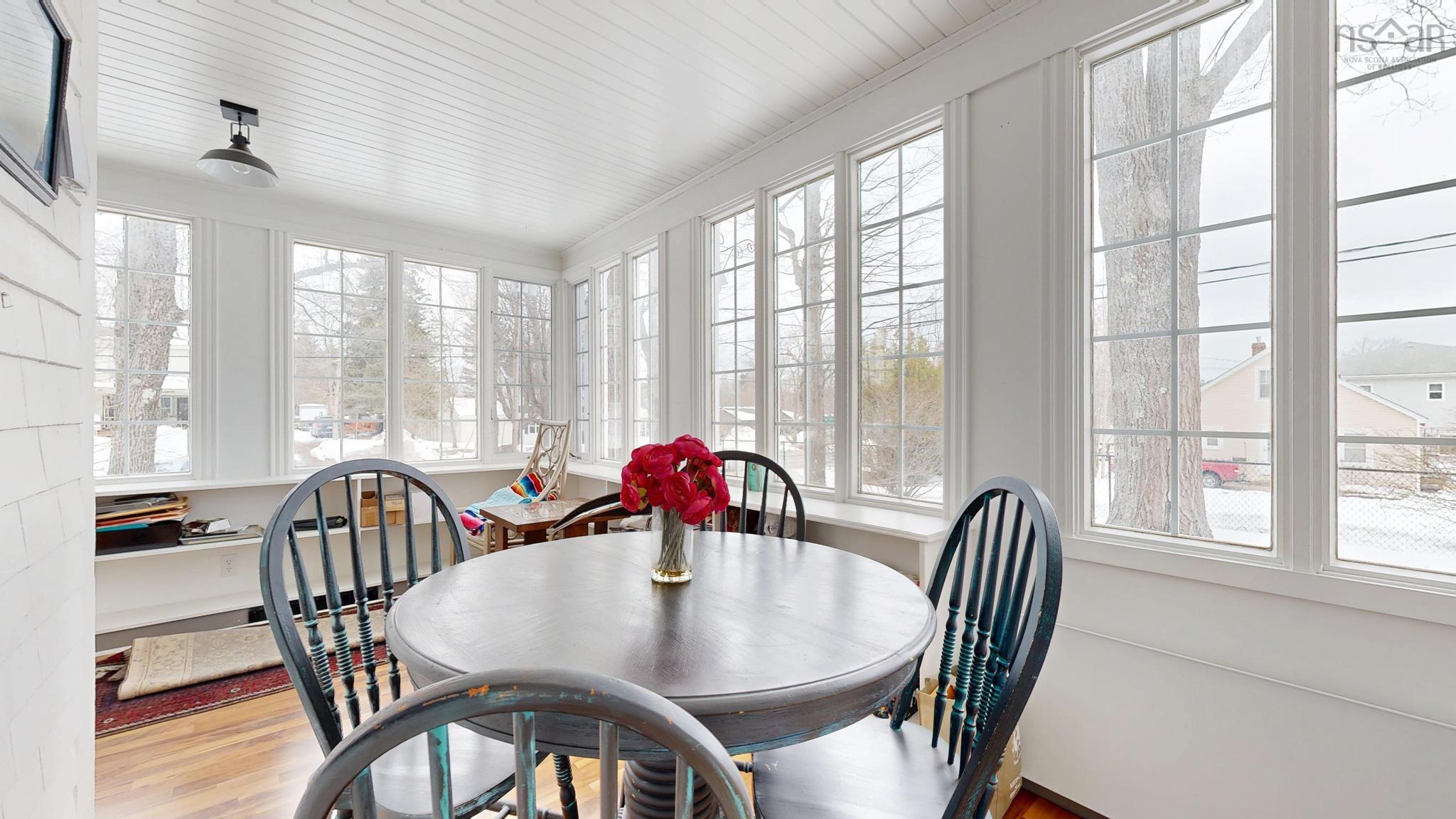 $574,900.00: 1484 Bridge Street, Kingston