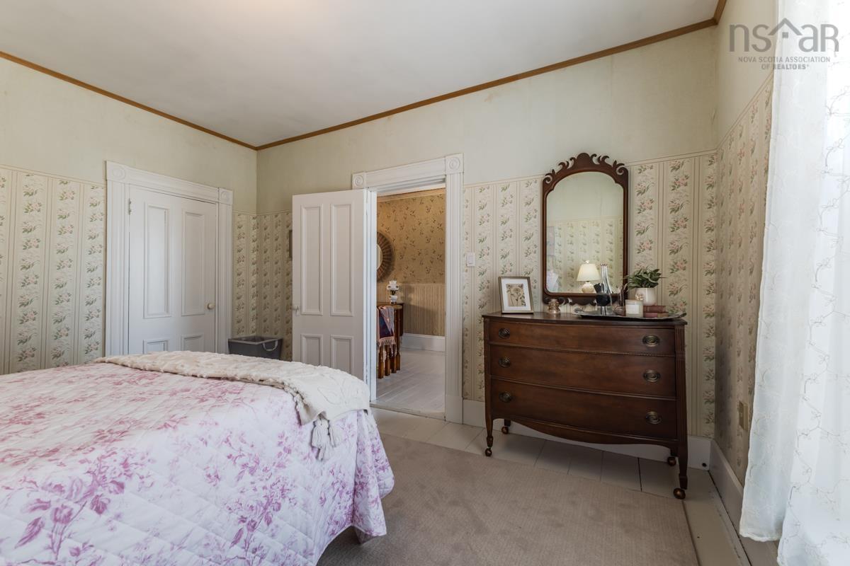 $449,000.00: 13836 Highway #6, Wallace