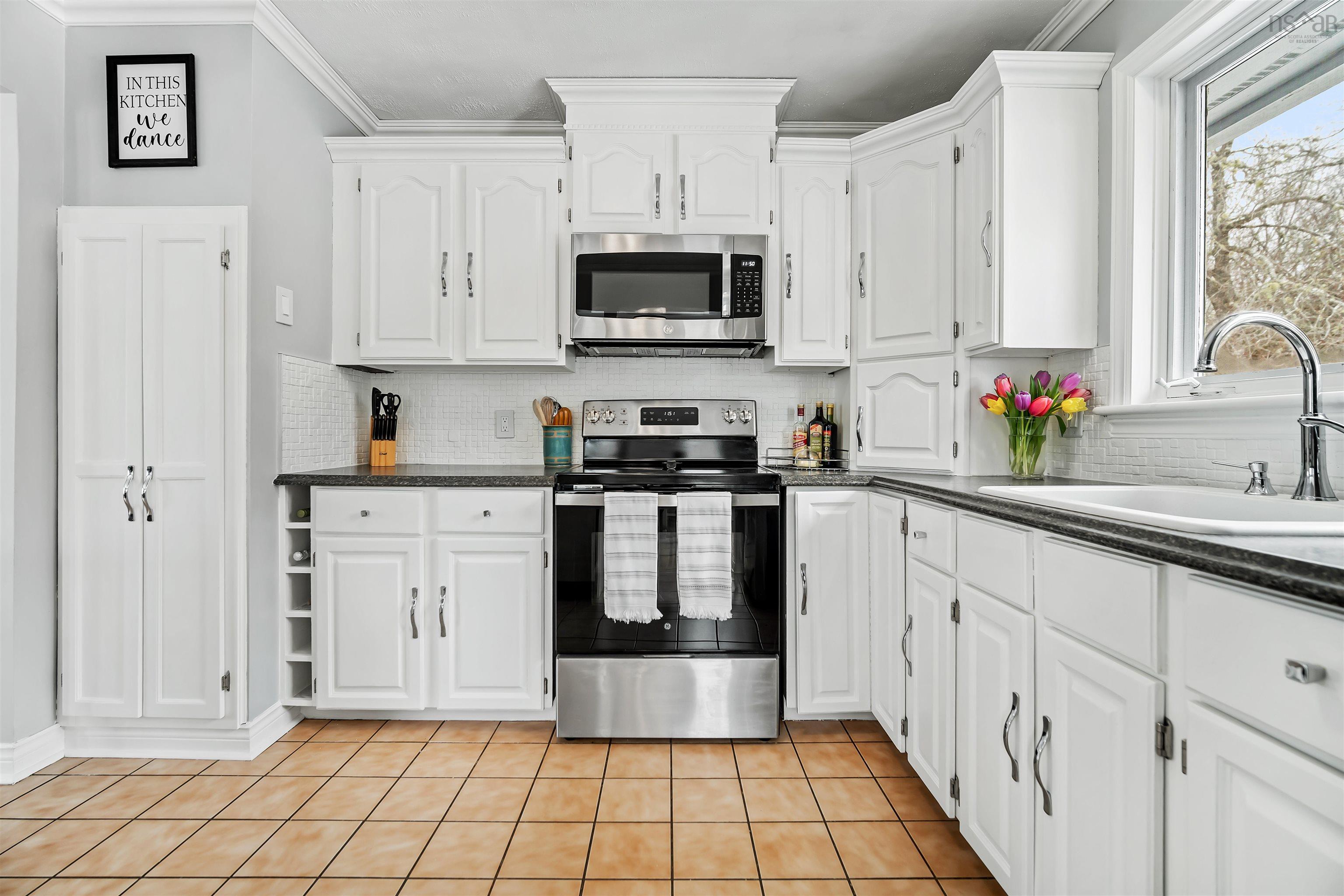 $549,900.00: 37 Mahar Drive, Shad Bay