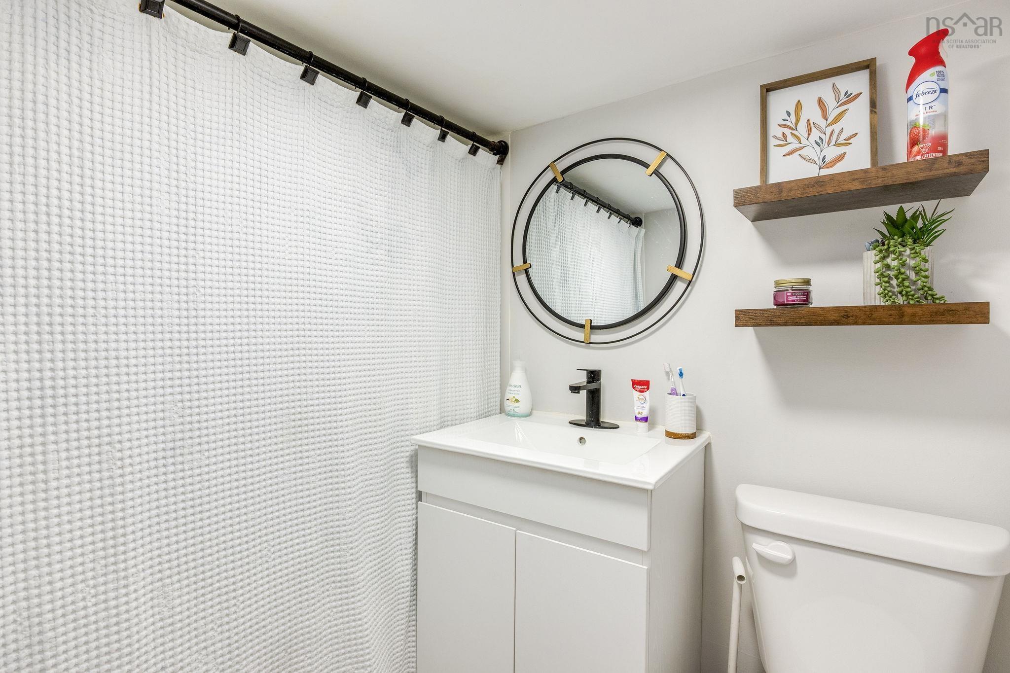 $499,000.00: 405 Stead Street, North Kentville