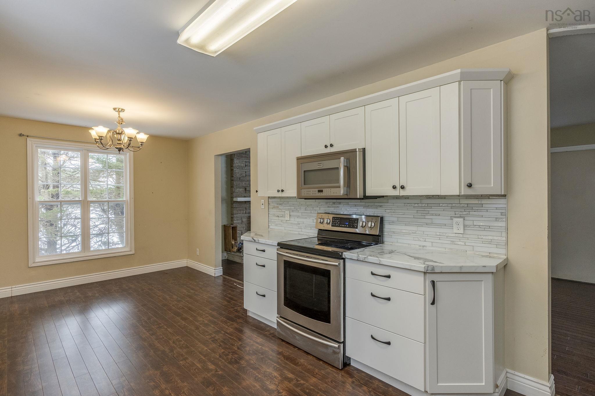 $349,900.00: 18 Cook Avenue, Wilmot