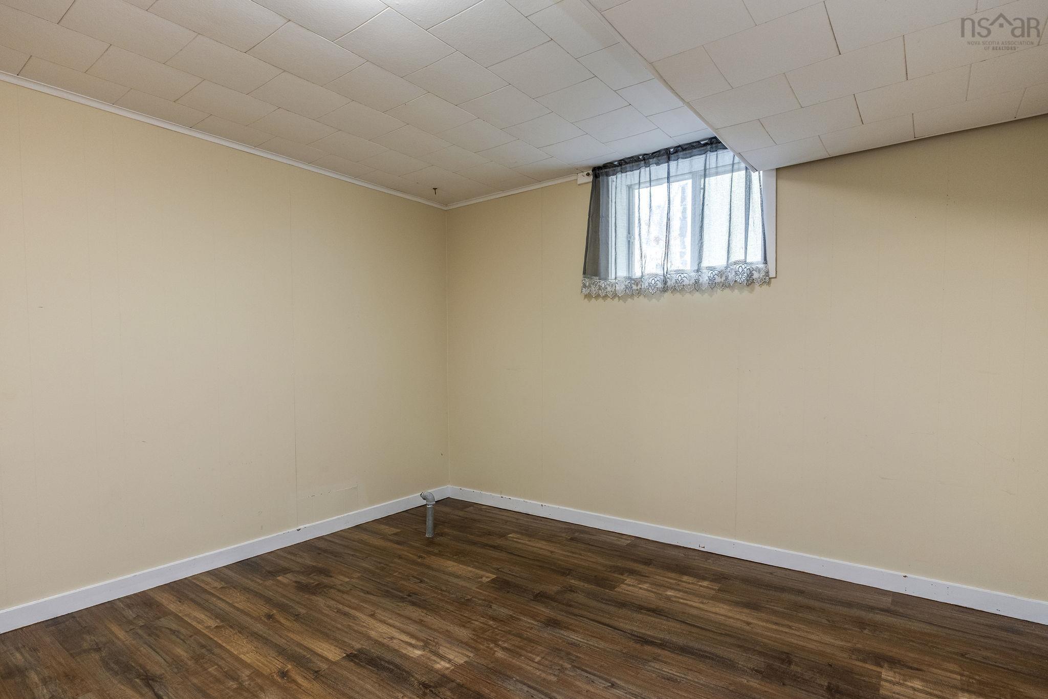 $349,900.00: 18 Cook Avenue, Wilmot