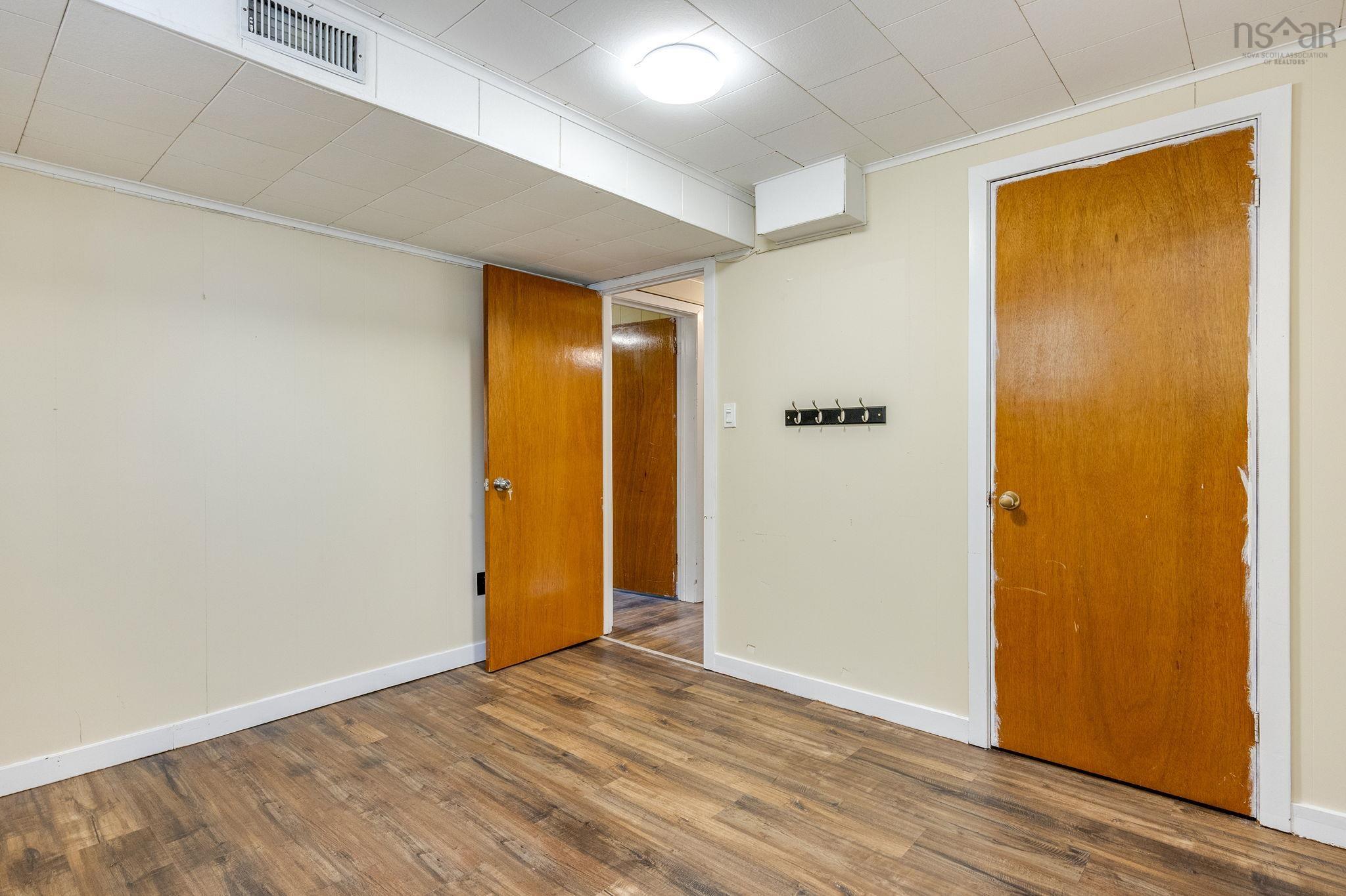 $349,900.00: 18 Cook Avenue, Wilmot