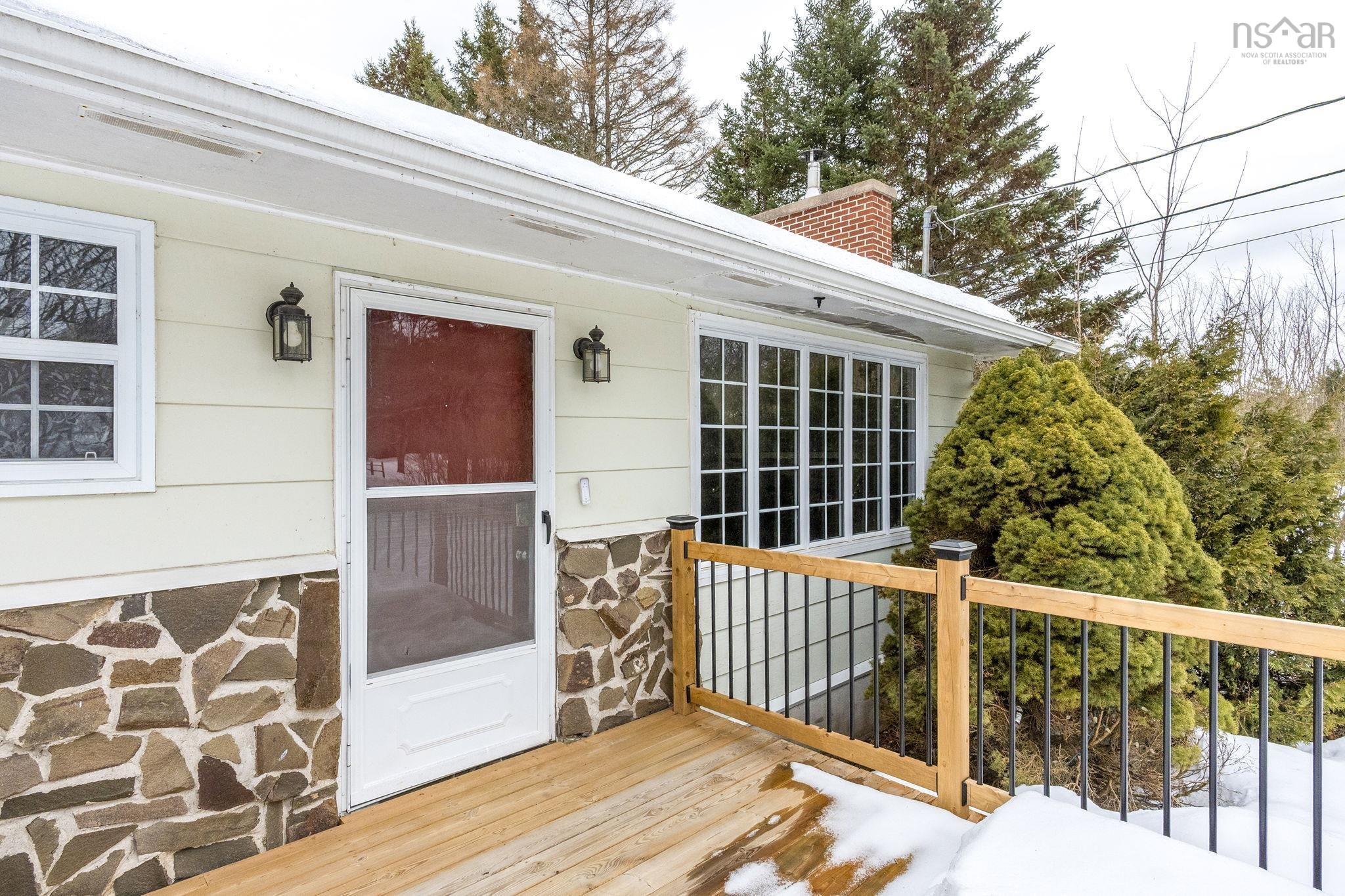 $349,900.00: 18 Cook Avenue, Wilmot